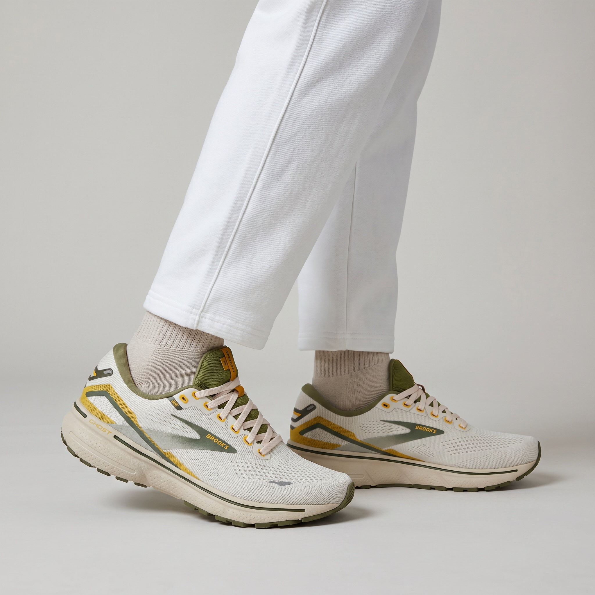 🤍💚 Brooks Adrenaline GTS 23 Running Shoes – Cream Olive Edition 🏃♂️⚡