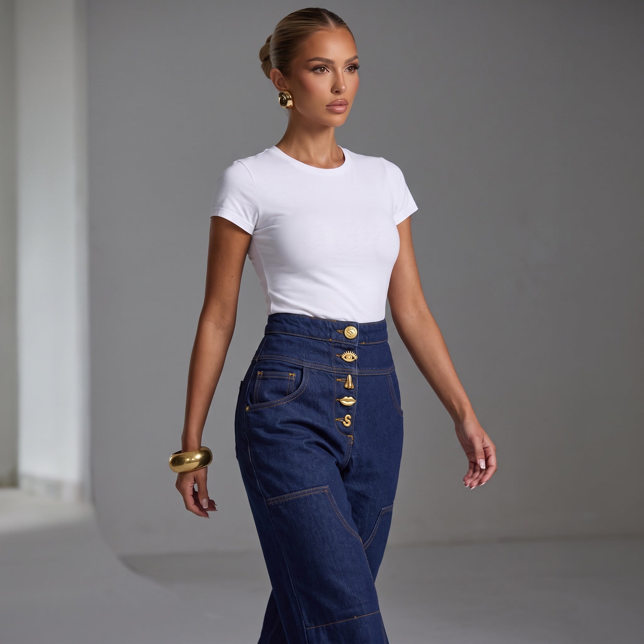 Women's white slim crew neck t‑shirt