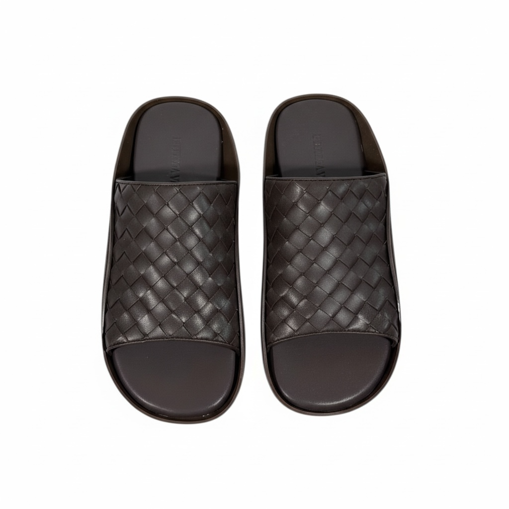 Bottega Veneta Intrecciato Slide Sandals – Brown Edition 🤎✨