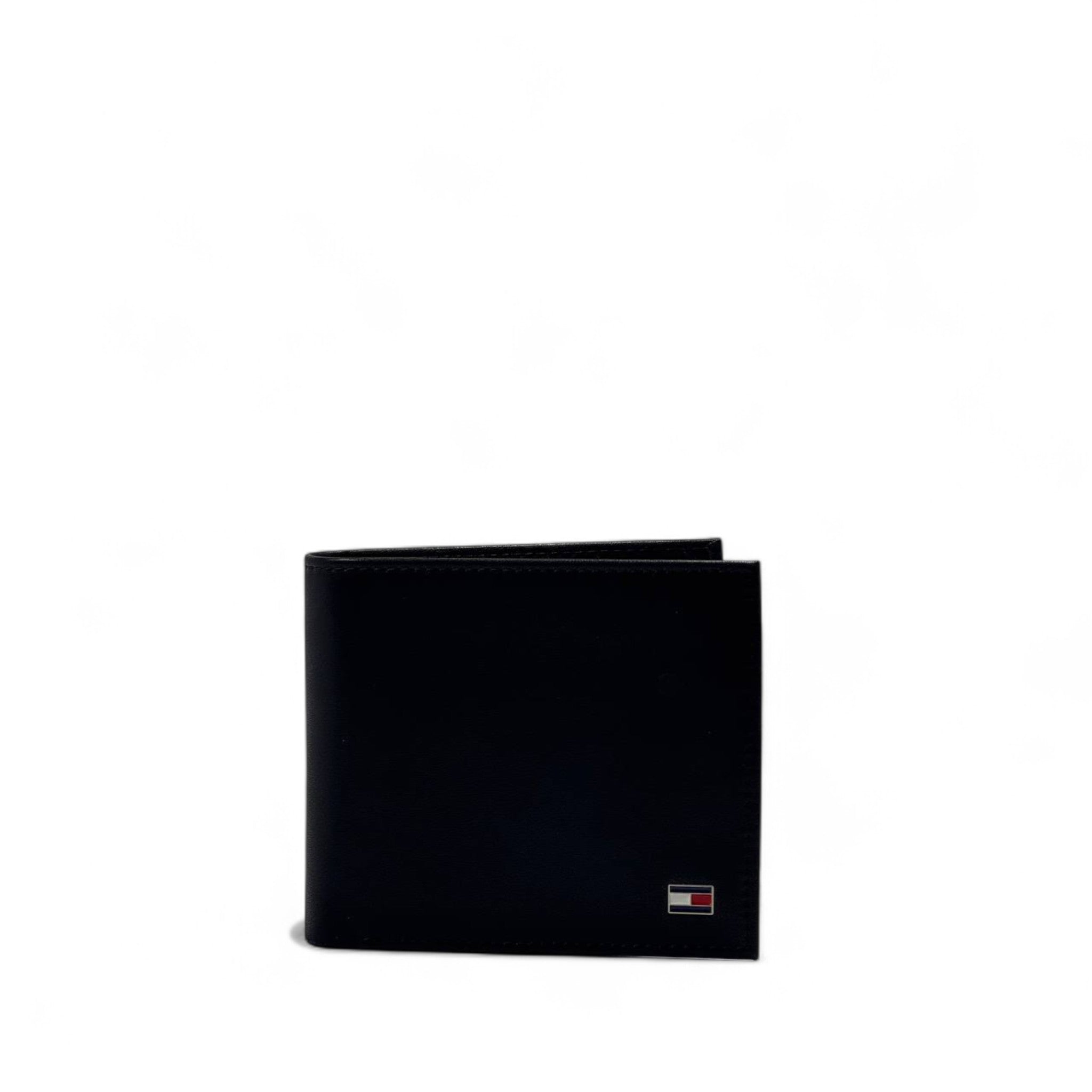 Tommy Hilfiger Black Leather Wallet โ Classic Bifold Edition ๐ค๐บ๐ธ