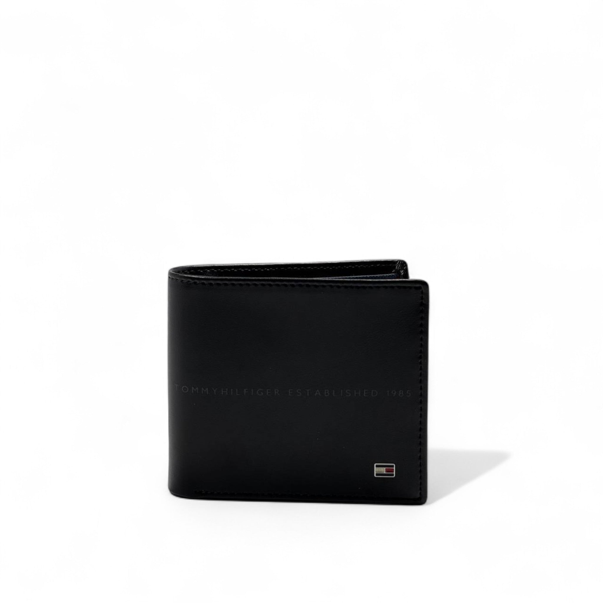 Tommy Hilfiger Classic Black Leather Wallet – EST. 1985 🖤✨