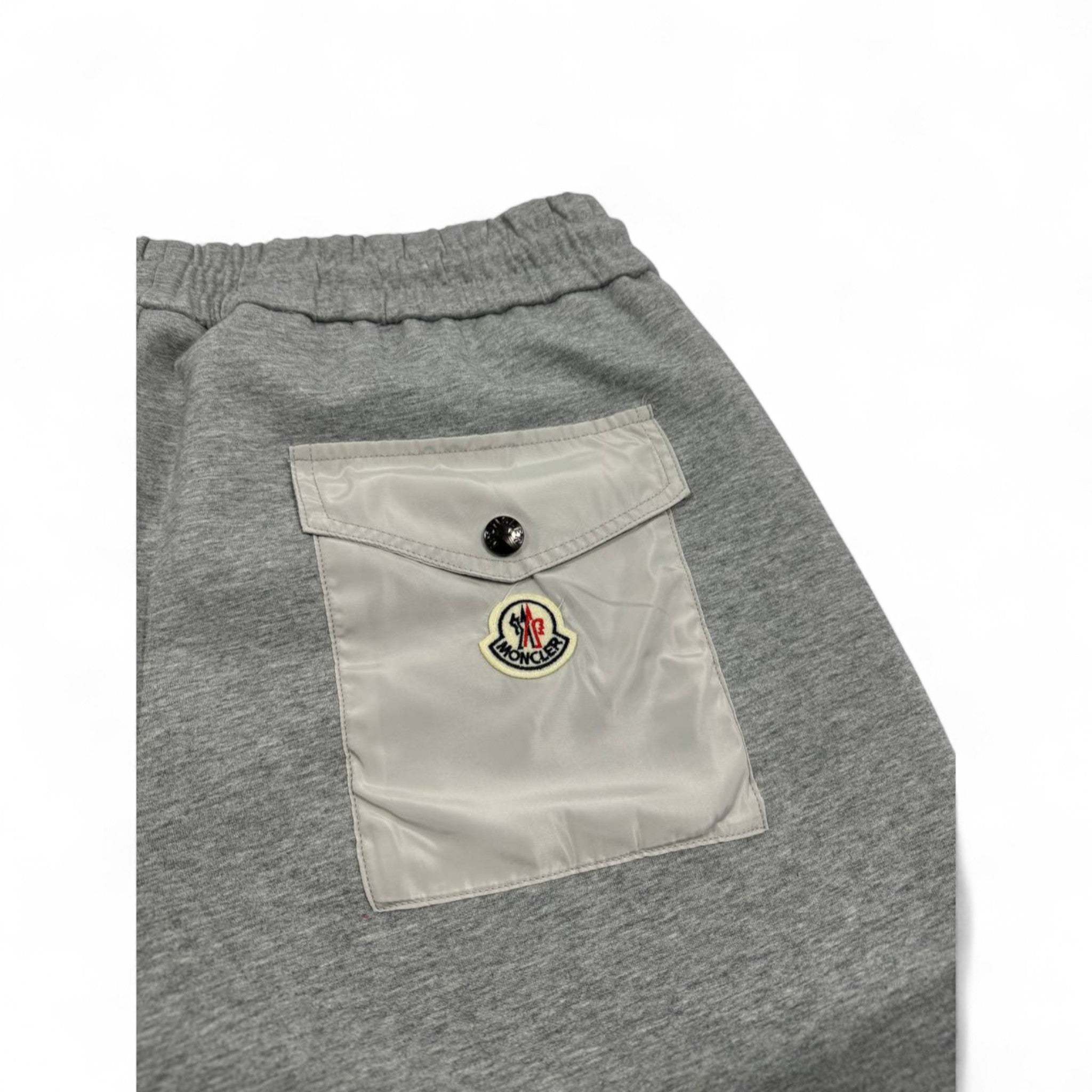 Moncler Essential Logo Shorts – Heather Gray
