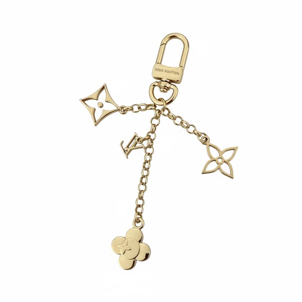 Louis Vuitton Gold Charm Key Holder ✨🔑