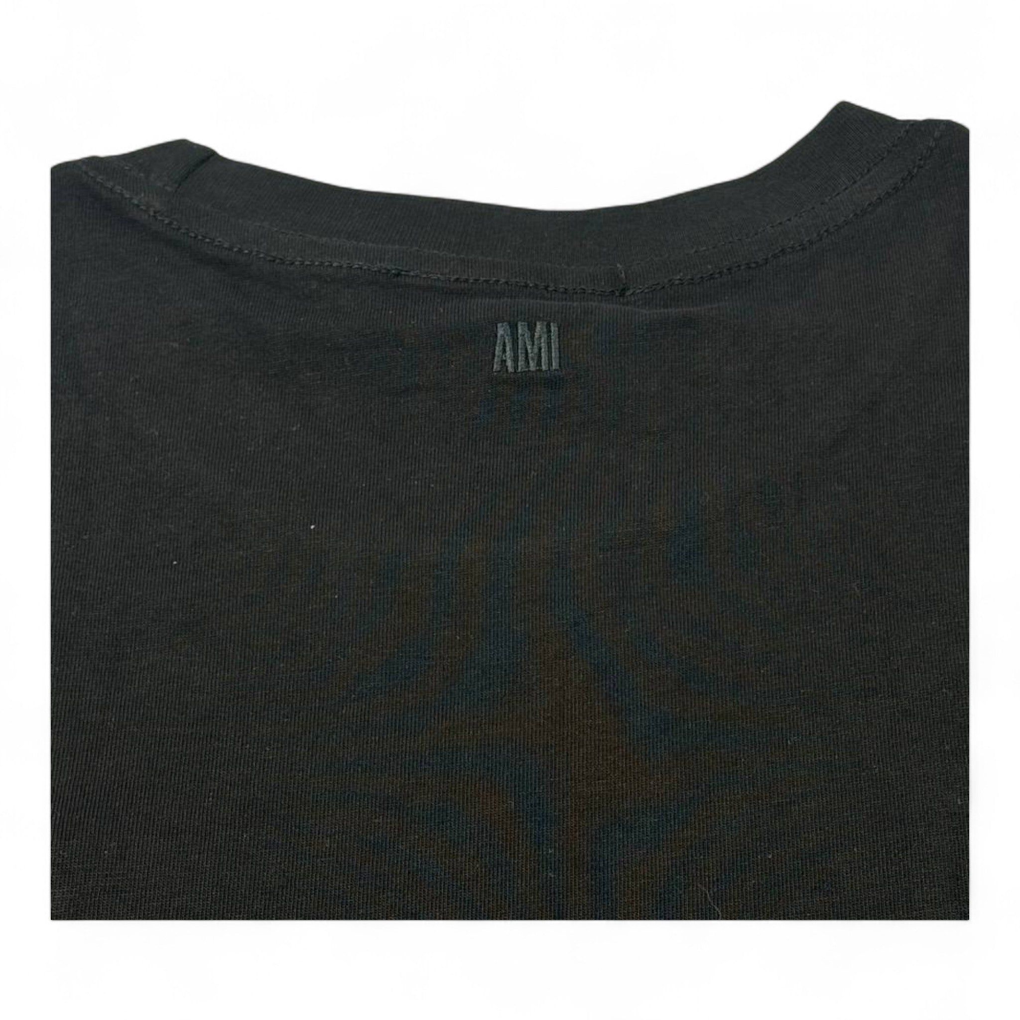 ❤️ AMI Paris “Ami de Coeur” Black Tee – Signature Heart Patch 🖤