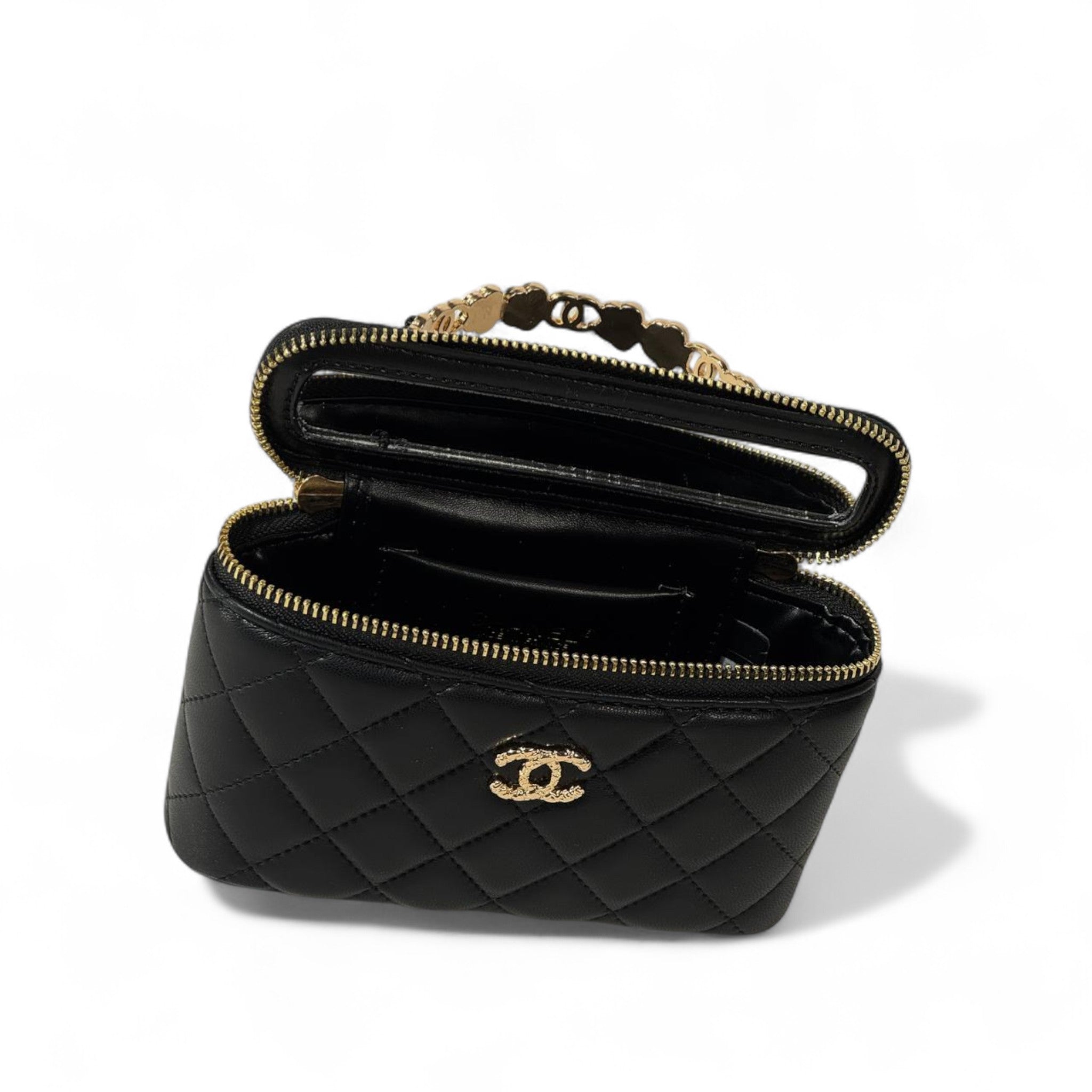 Chanel Mini Quilted Crossbody Bag – Black Lambskin with Gold Chain ✨🖤