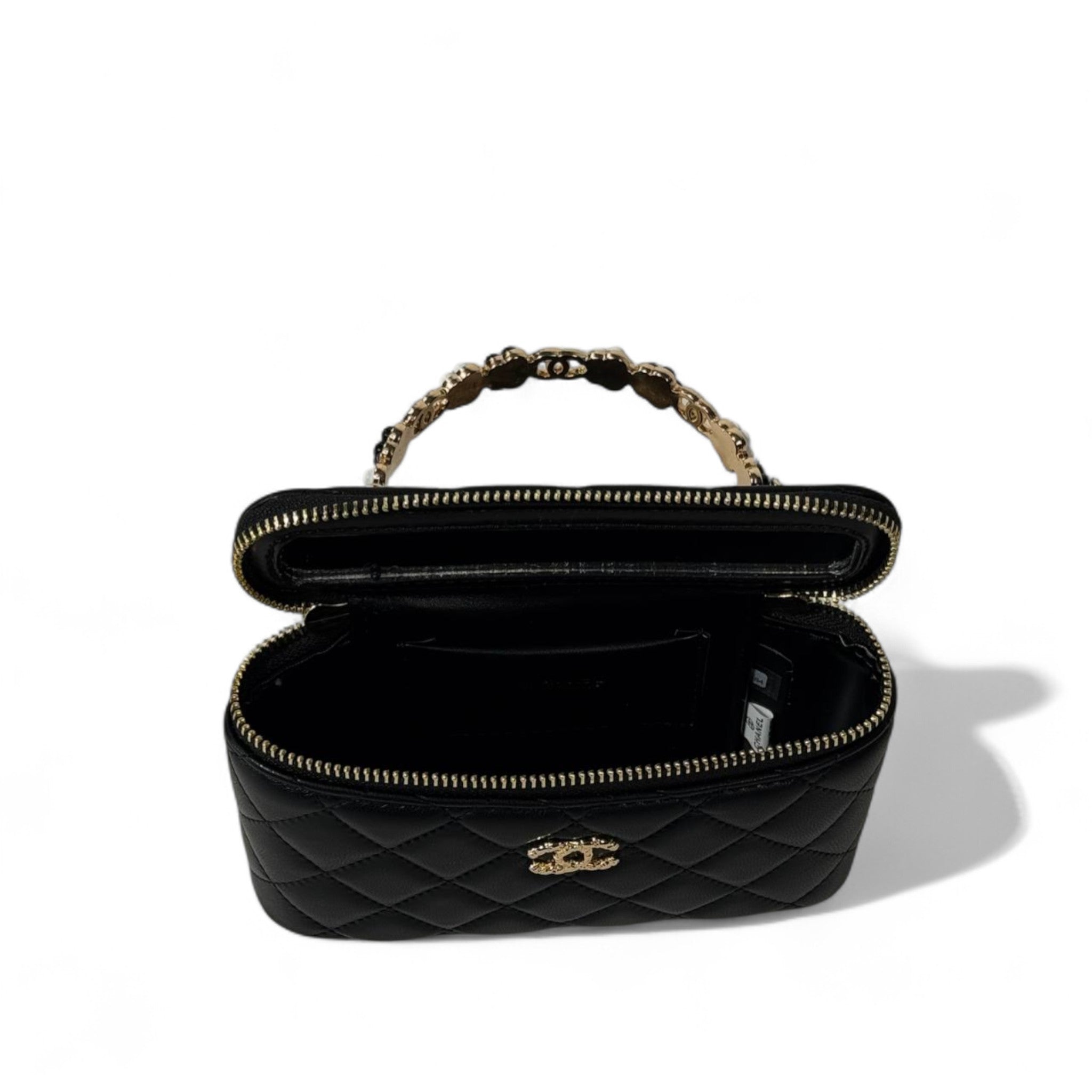 Chanel Mini Quilted Crossbody Bag – Black Lambskin with Gold Chain ✨🖤