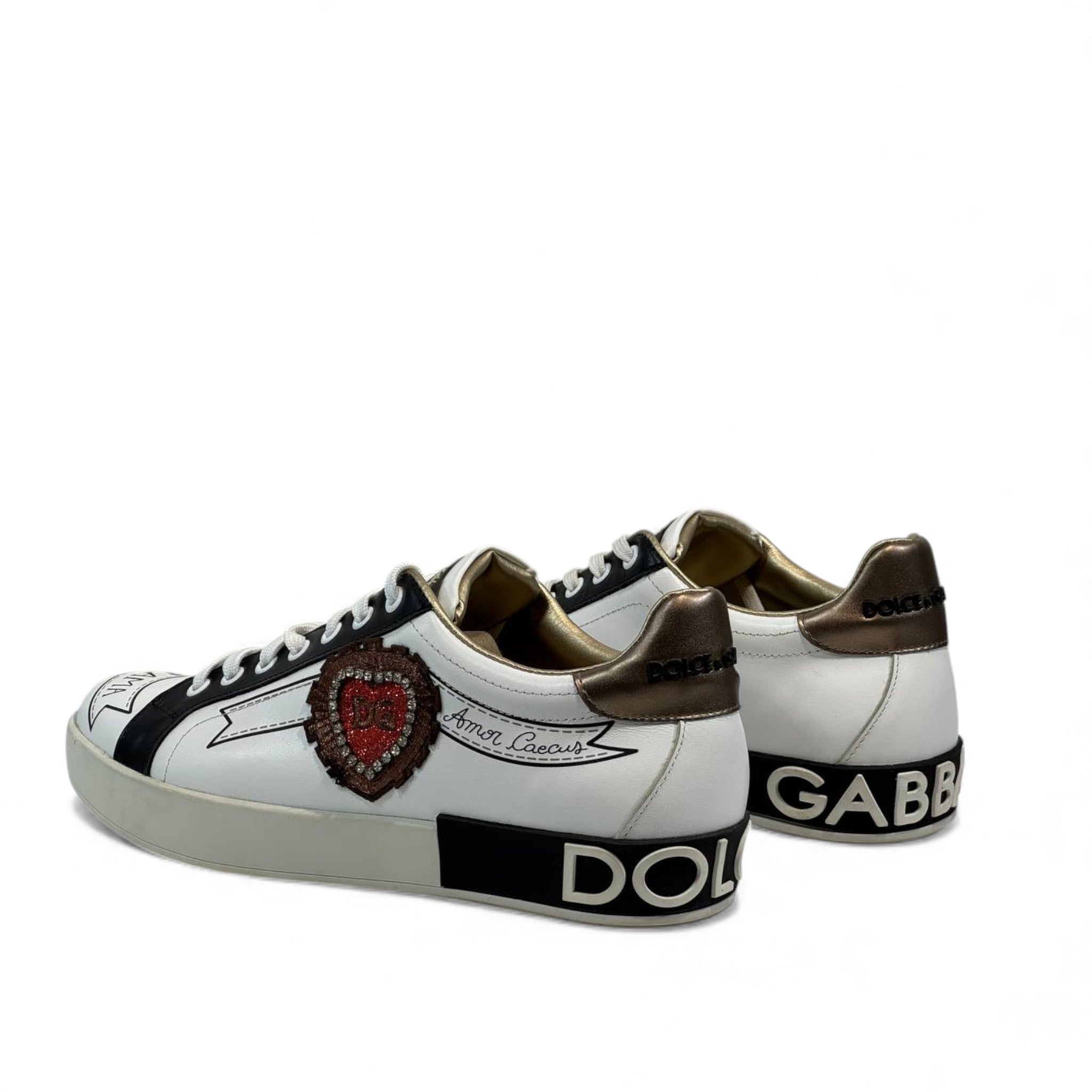 🔥 Dolce & Gabbana “Si Vis Amari Ama” Sneakers – Iconic Italian Statement 👟