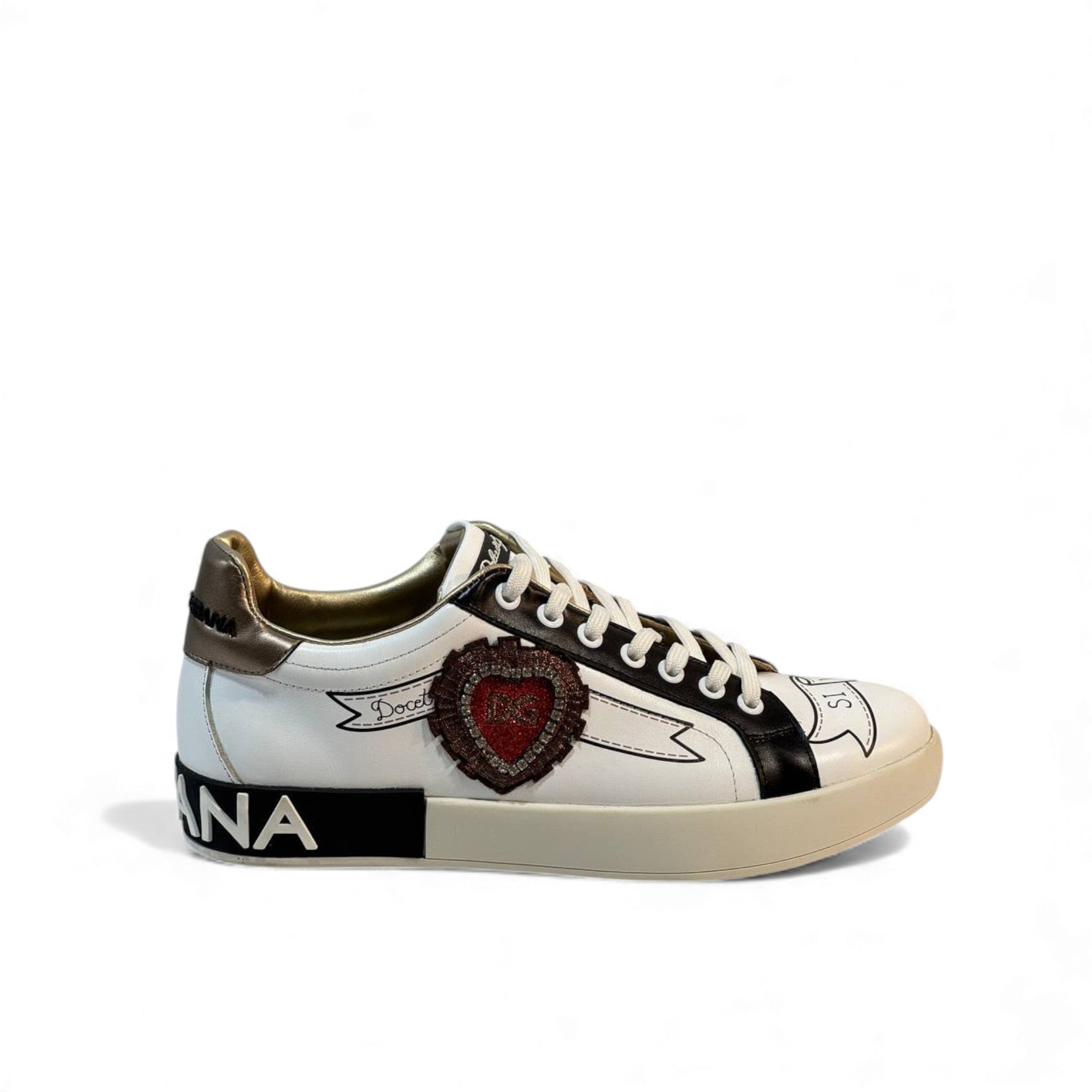 🔥 Dolce & Gabbana “Si Vis Amari Ama” Sneakers – Iconic Italian Statement 👟