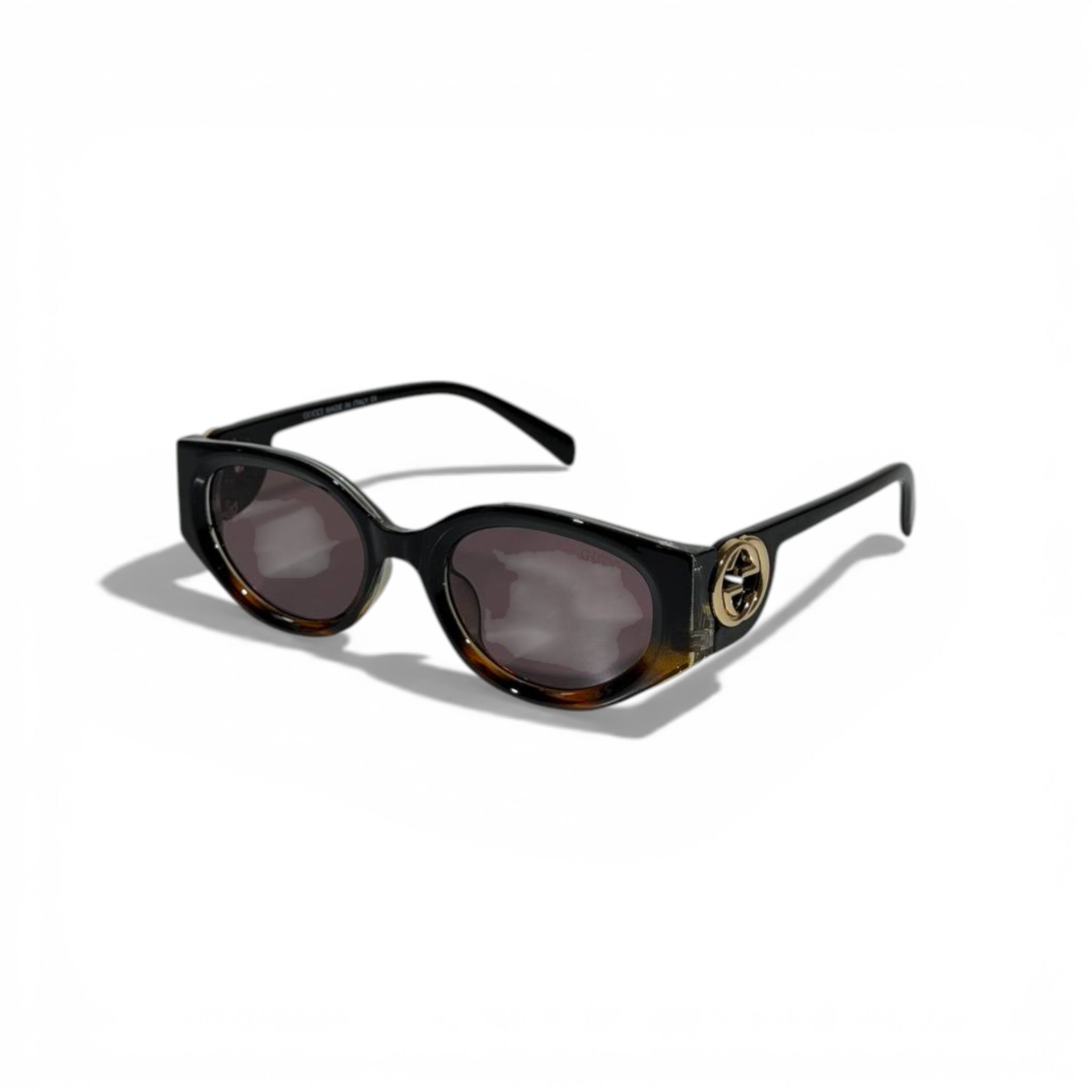 Gucci Oval Acetate Sunglasses – Black & Tortoiseshell Edition 🖤✨