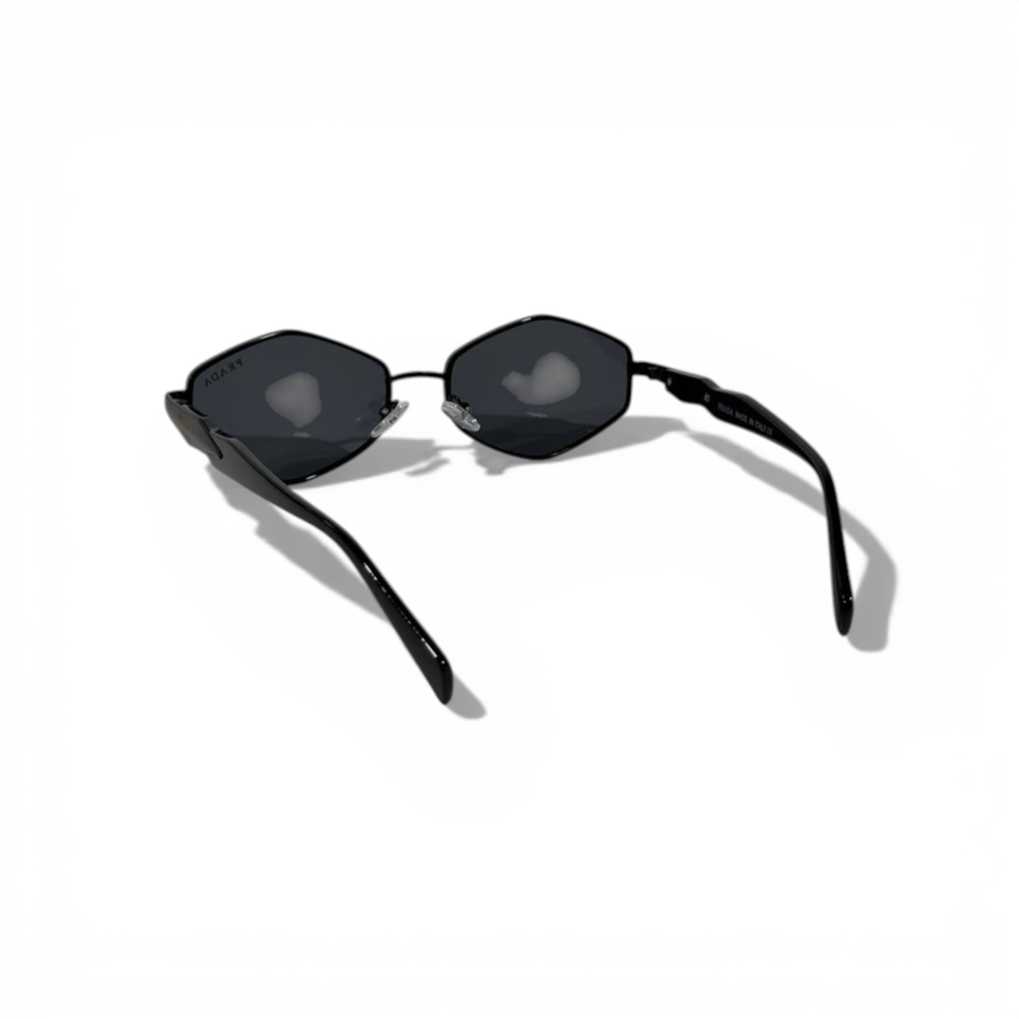 Prada Geometric Metal Sunglasses – Black Edition 🖤✨