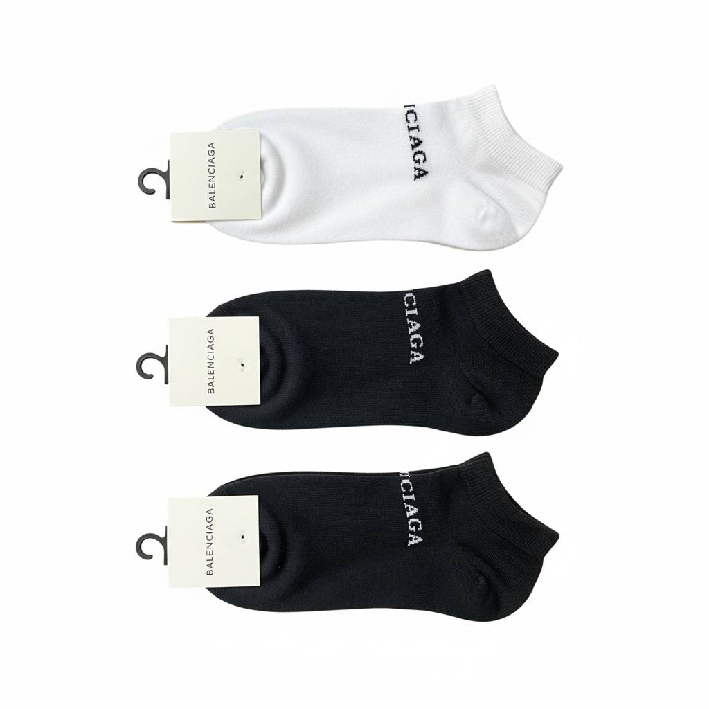 Balenciaga Logo Ankle Socks – Black & White 3-Pack Edition 🖤🤍🔥