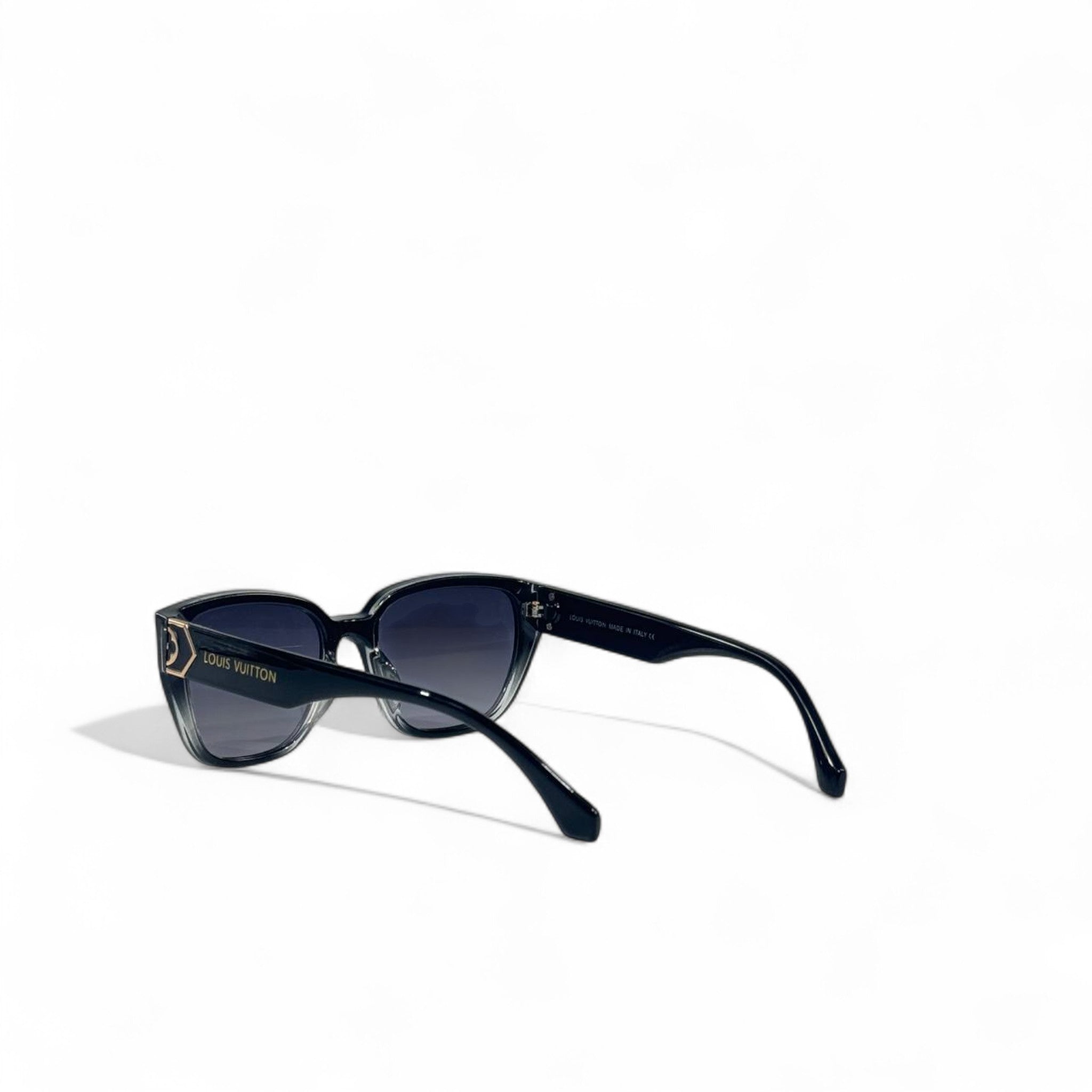 🖤 Louis Vuitton Black Gradient Sunglasses – Iconic Luxury Shades