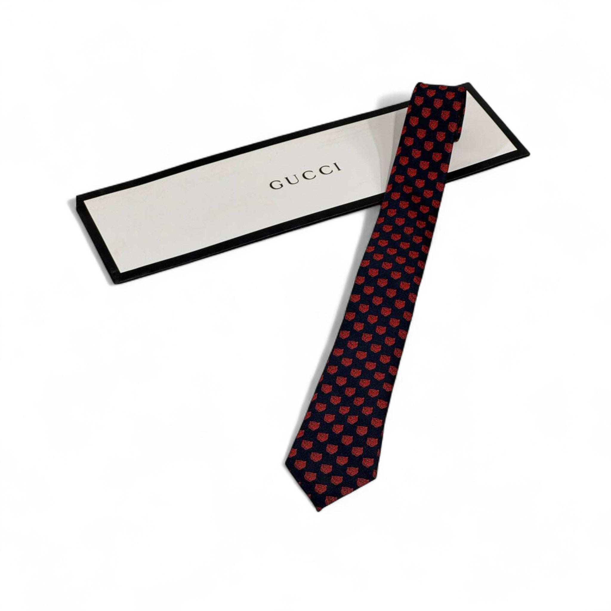 🔴 Gucci Luxury Silk Tie – Navy with Red Motif Pattern 👔✨ | Designer Men’s Necktie