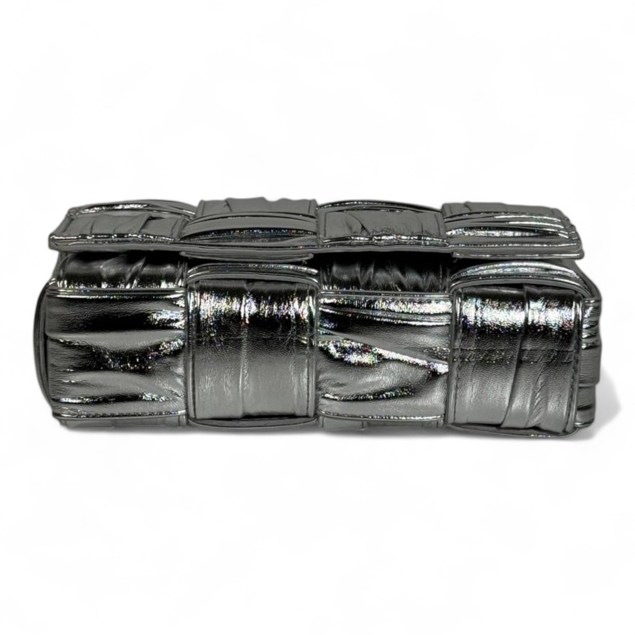 Bottega Veneta-Inspired Metallic Woven Shoulder Bag – Black Chrome ✨🖤