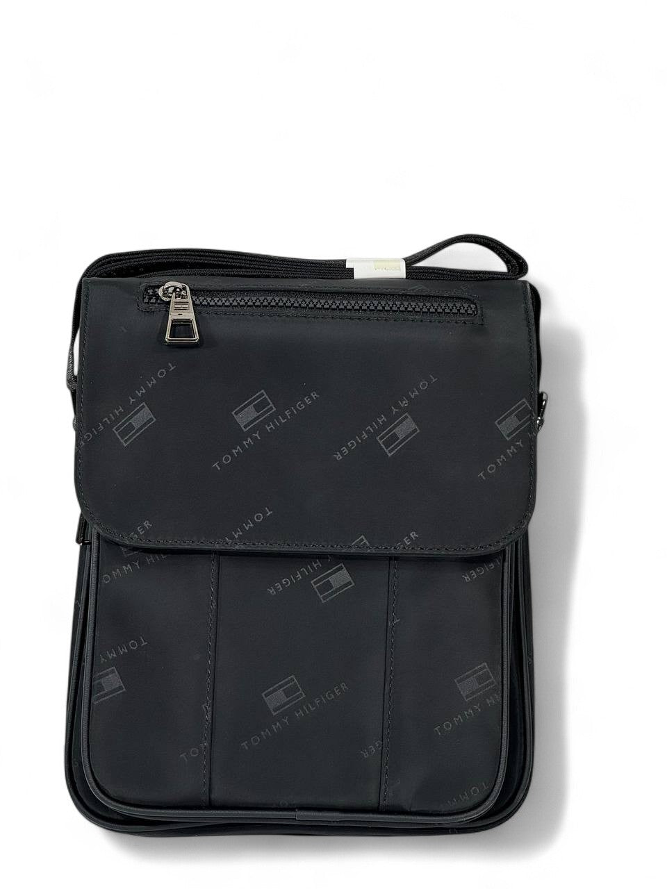 🖤 Tommy Hilfiger Black Logo Crossbody Bag – Premium Flap Design