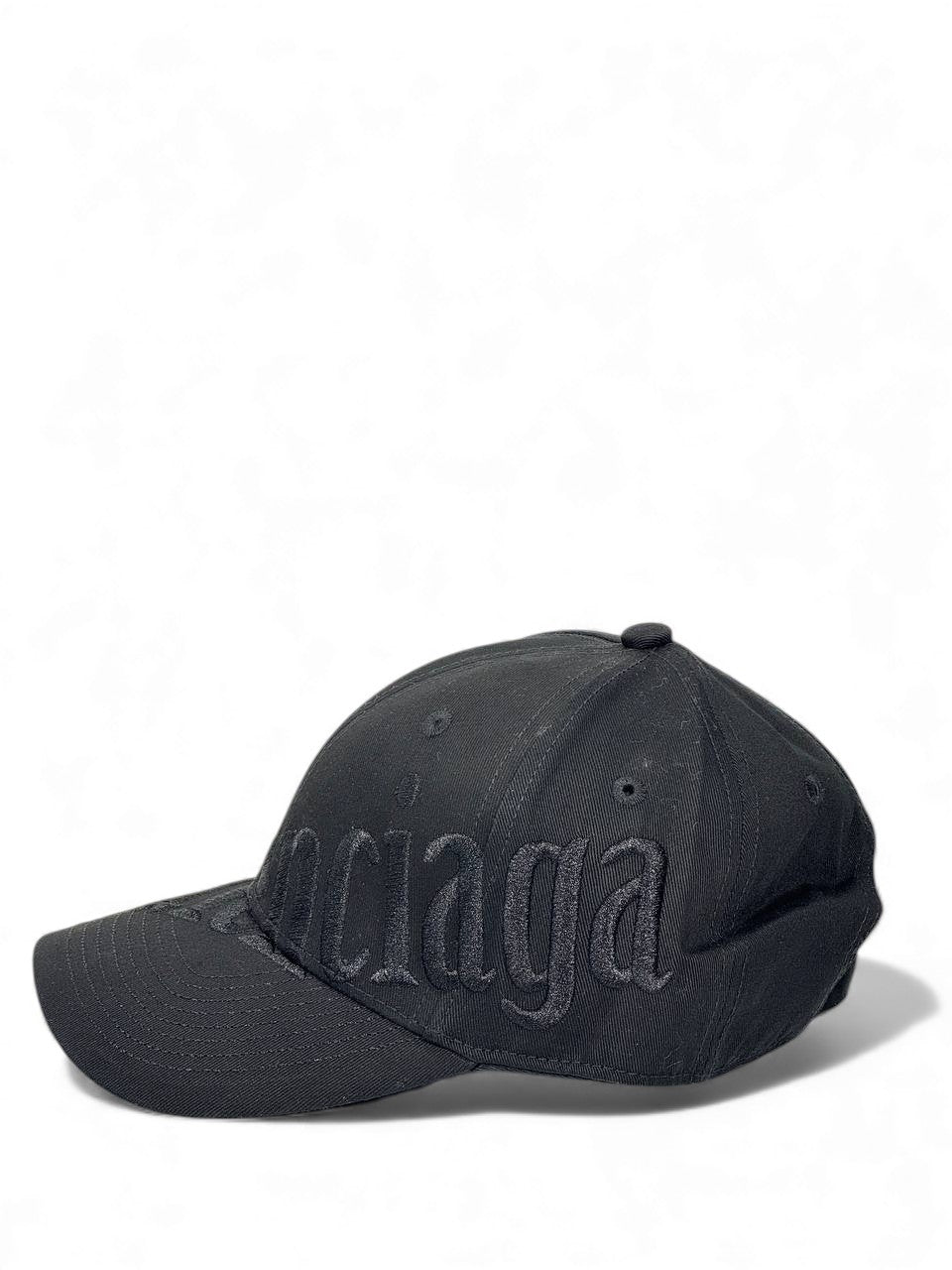 Balenciaga All-Black Embossed Logo Cap – Ultra Sleek Minimal Luxury 🖤🧢