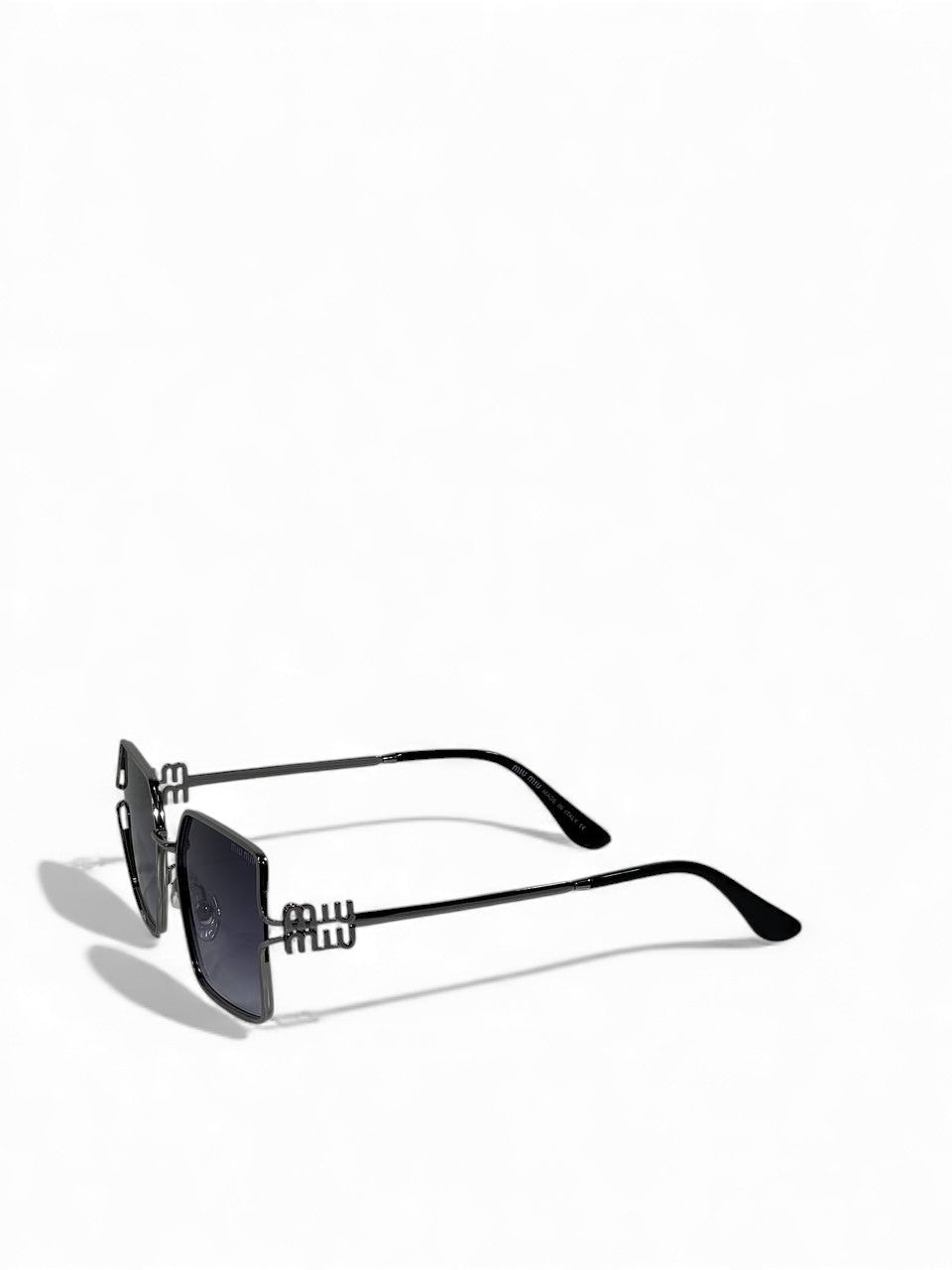 ✨ Miu Miu Black Geometric Gradient Sunglasses 😍🖤