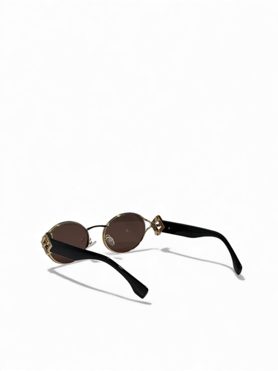 Fendi-Inspired Gold Oval Sunglasses – Black Temple Luxury Edition 😎✨
