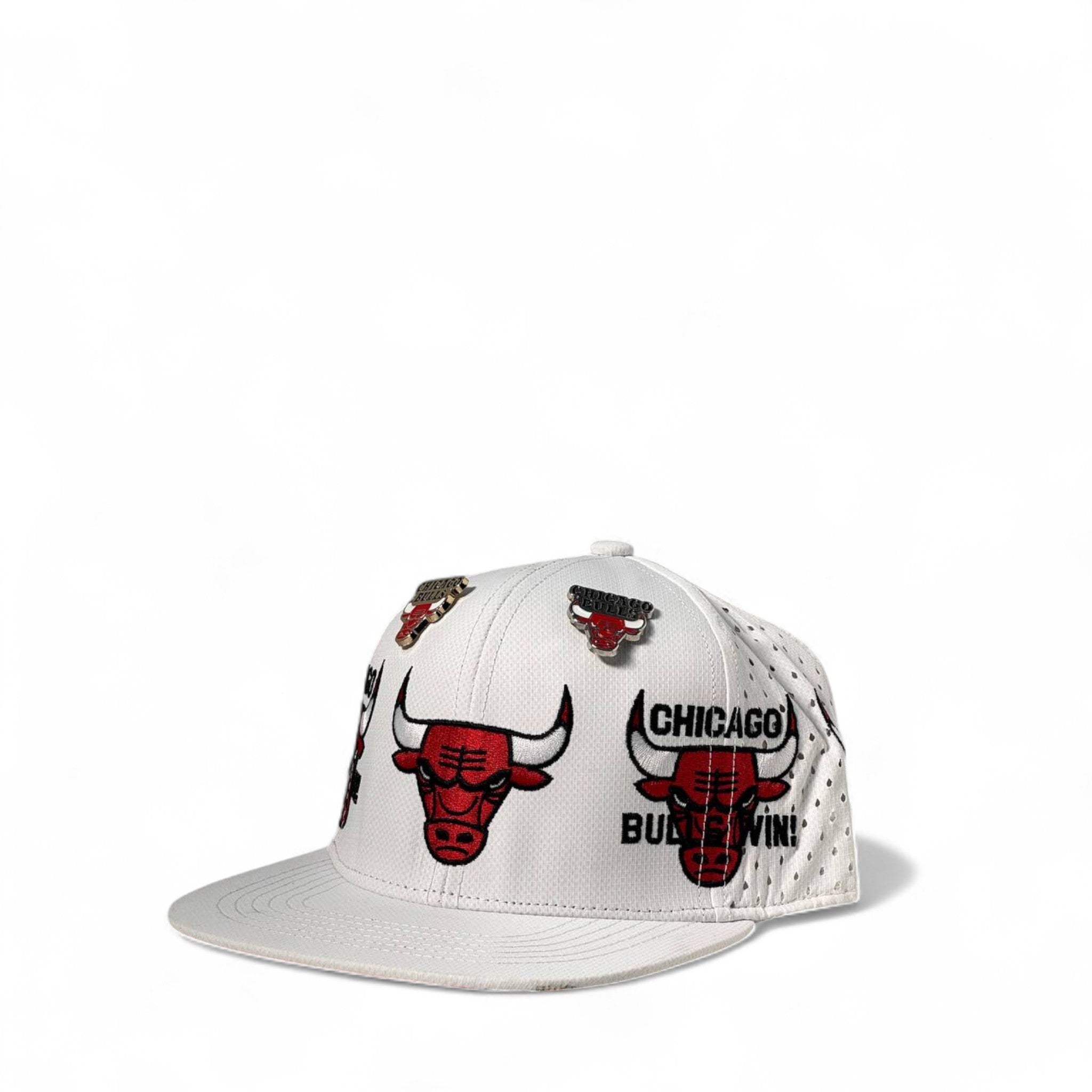 Chicago Bulls Collector Cap – White Edition 🐂🏀 | Iconic Fan Must-Have