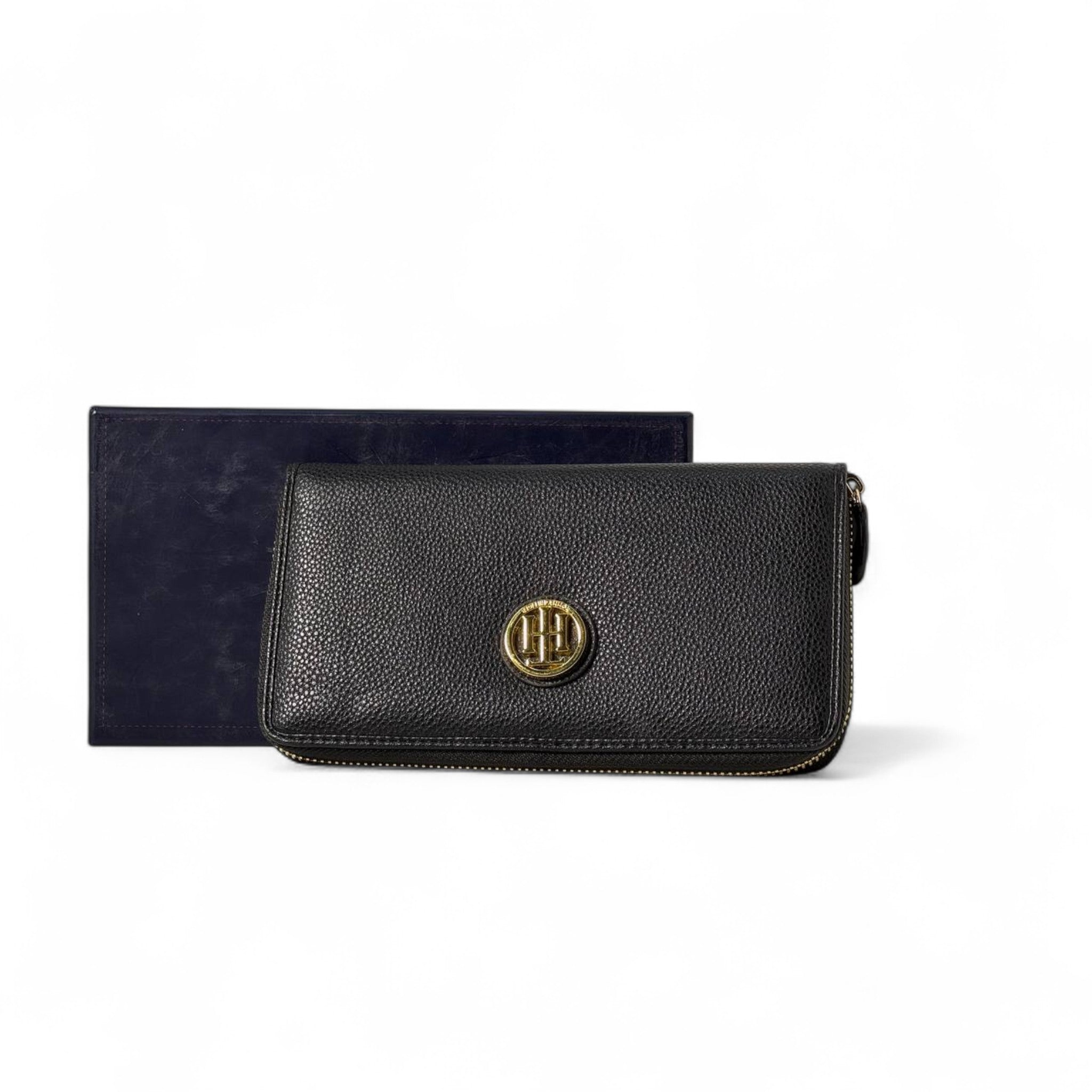 Tommy Hilfiger Black Leather Zip Wallet – Gold Logo Accent 💼✨