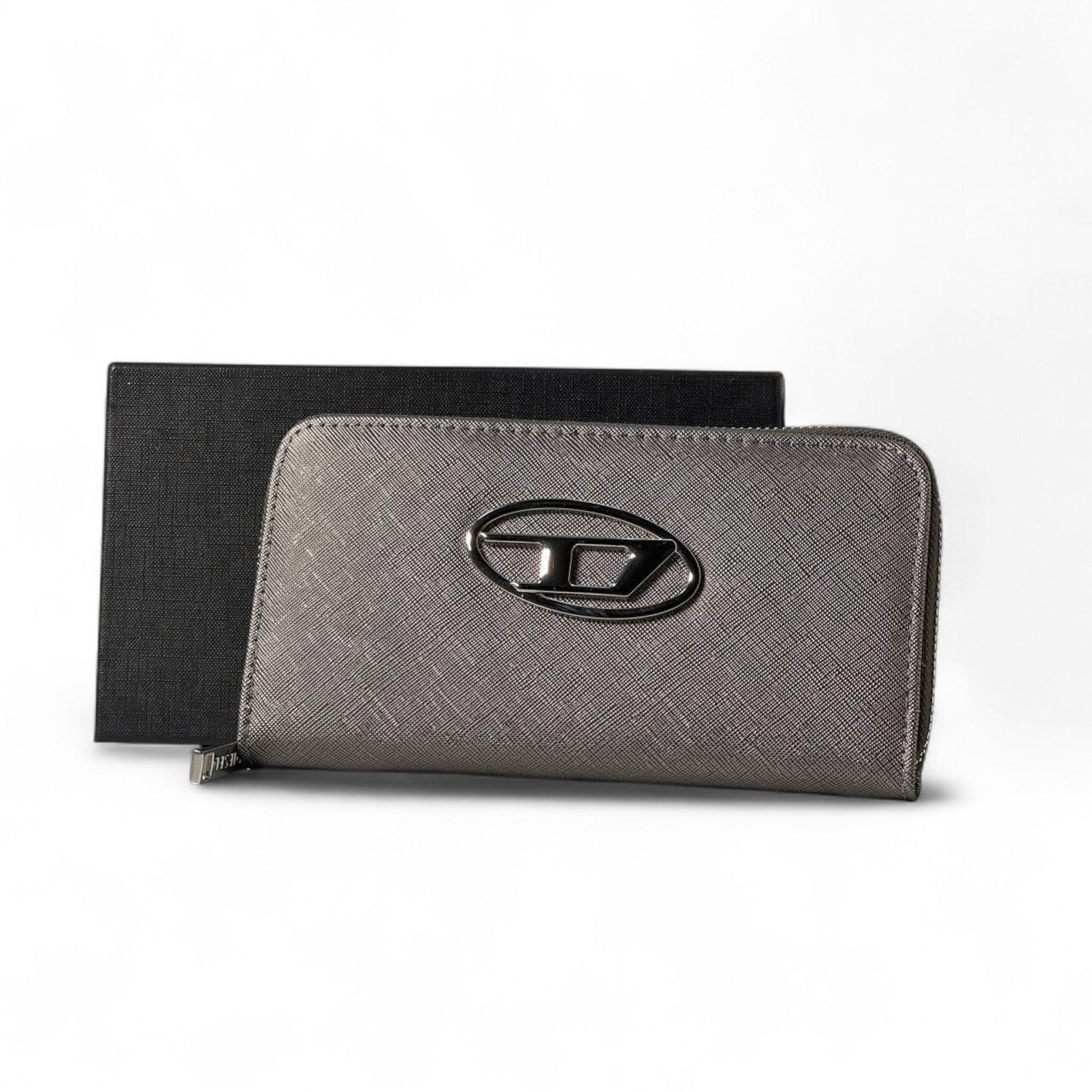 Metallic Grey Textured Zip Wallet with Sleek Emblem ✨🖤
