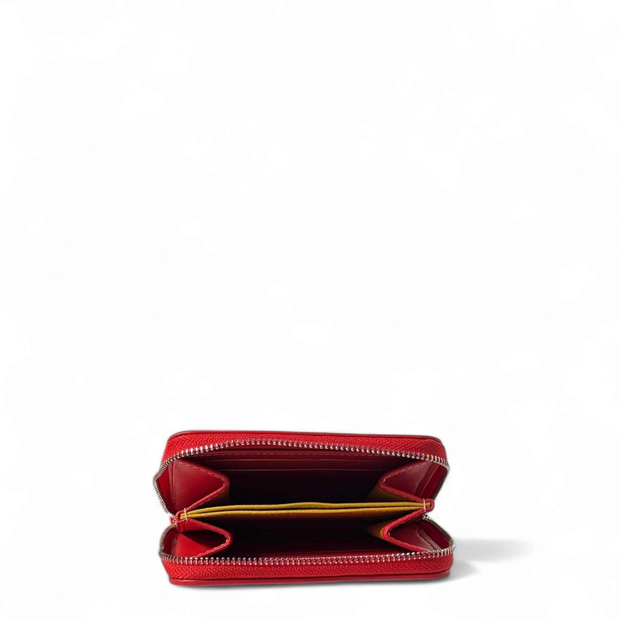 ❤️ Goyard Red Zip Wallet – Iconic Luxury with a Bold Twist ❤️
