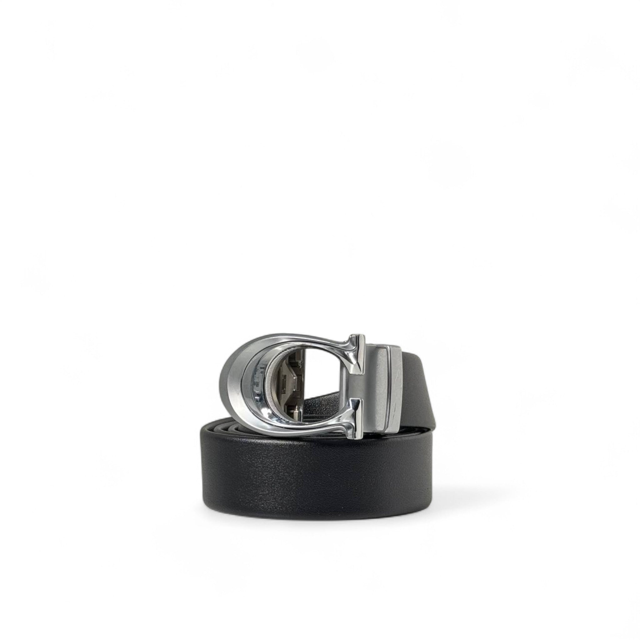 🖤 Coach Black Leather Belt – Sleek Silver Buckle Signature (135 cm) 🖤
