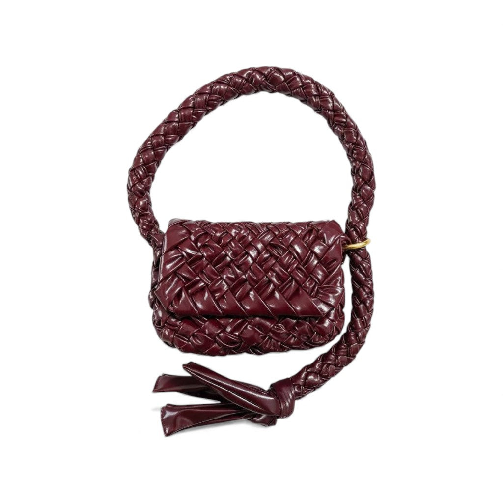 🔥 Bottega Veneta Handmade Woven Shoulder Bag – Burgundy Artisan Edition 🔥