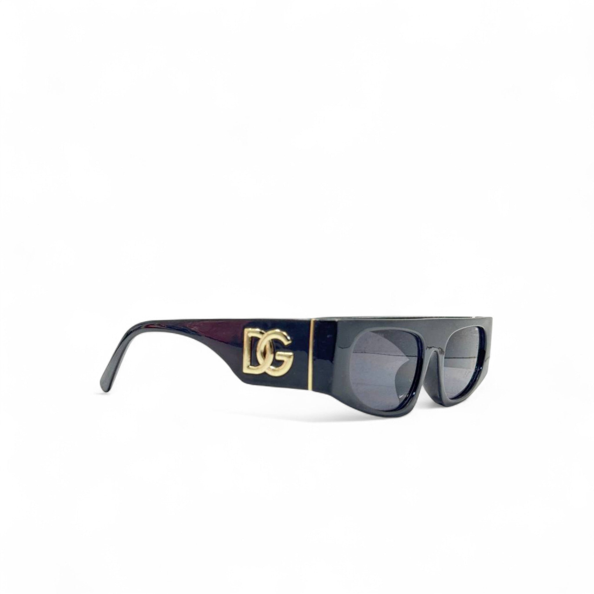 Dolce & Gabbana Oversized DG Sunglasses – Black & Gold Royal Flair 🖤👑