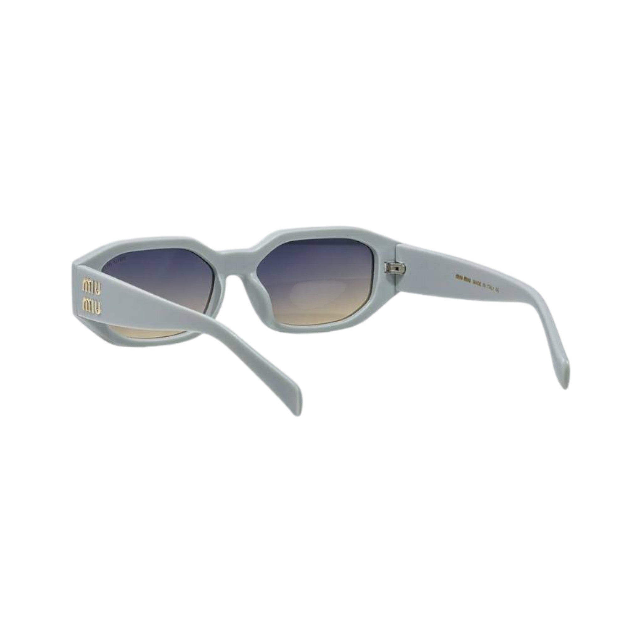 🕶️ Miu Miu Oversized Grey Frame Sunglasses – Chic Luxury for Every Occasion 🤍✨