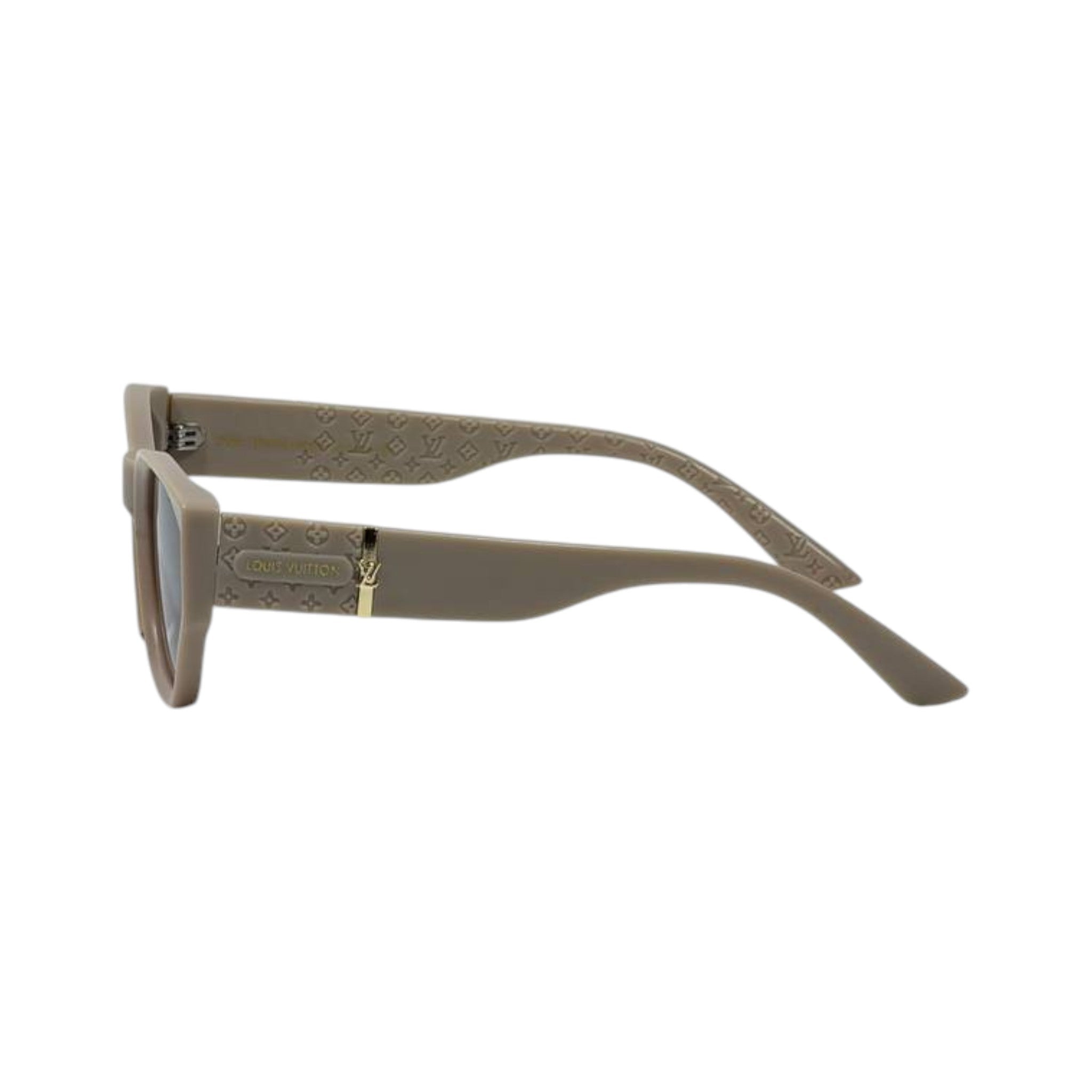 🕶️ Louis Vuitton Monogram Cat-Eye Sunglasses – Timeless Luxury & Sophistication 🤍