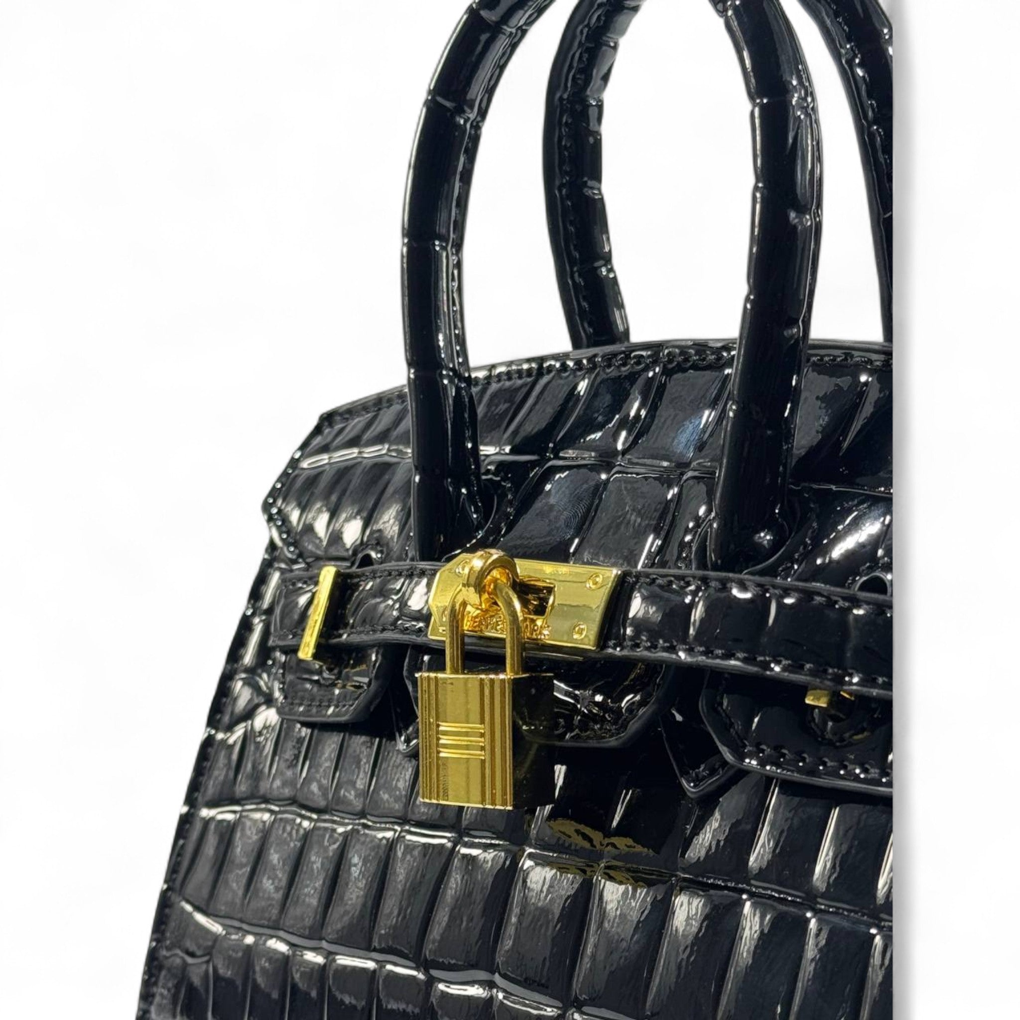 🖤👑 Hermès Style Black Croc-Embossed Handbag with Gold Lock & Scarf Detail ✨💼