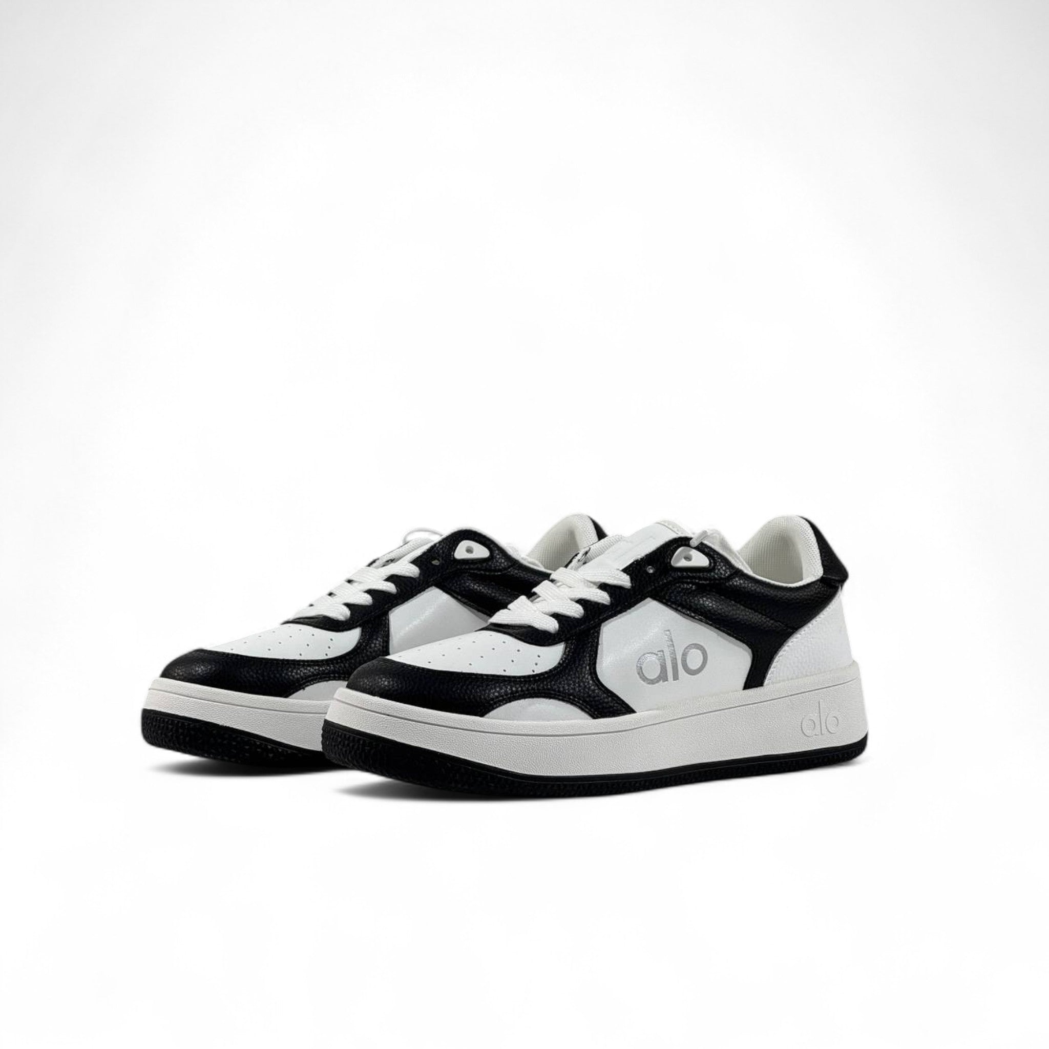 ⚫⚪ Alo Black & White Sneakers | Bold Contrast, Everyday Comfort 👟✨