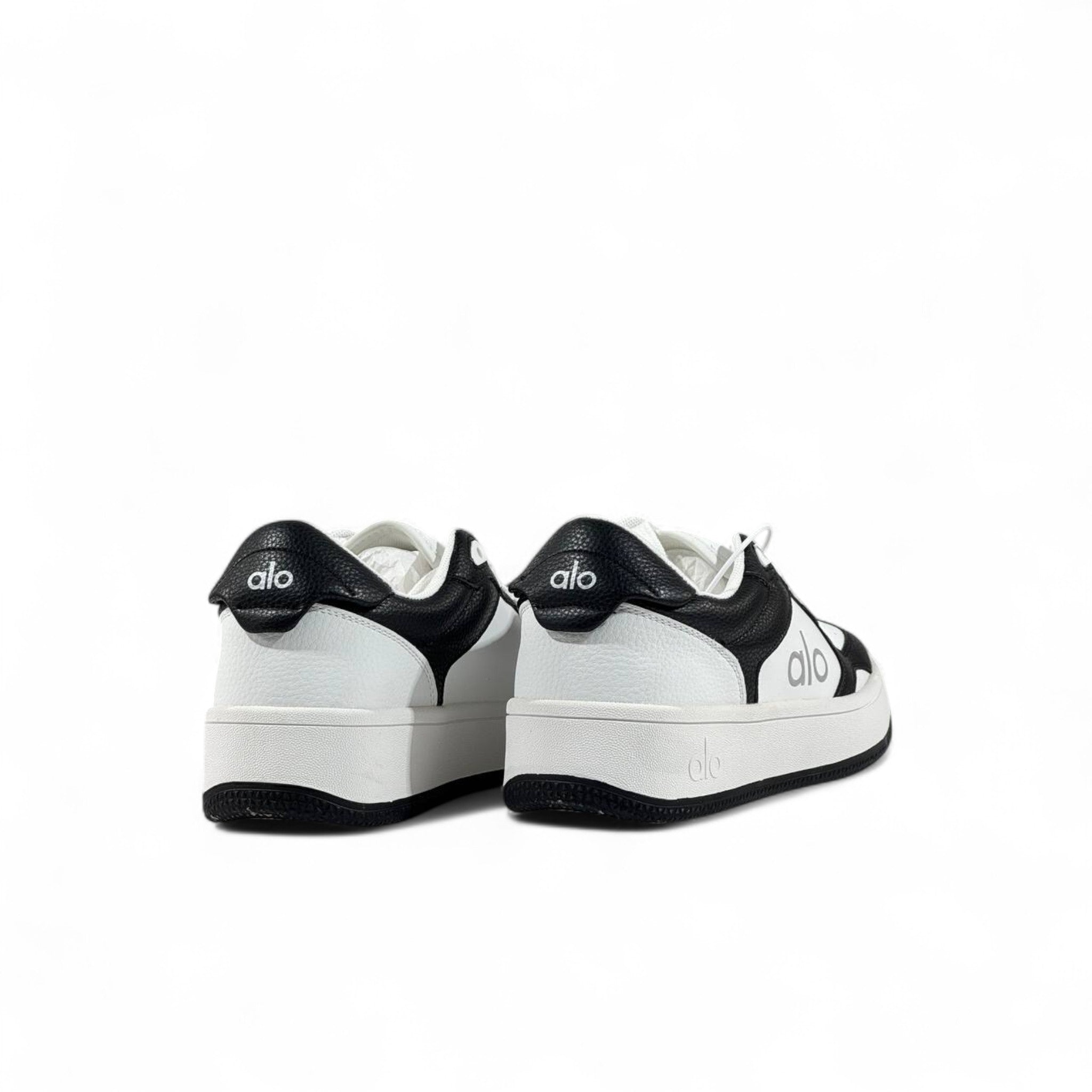 ⚫⚪ Alo Black & White Sneakers | Bold Contrast, Everyday Comfort 👟✨