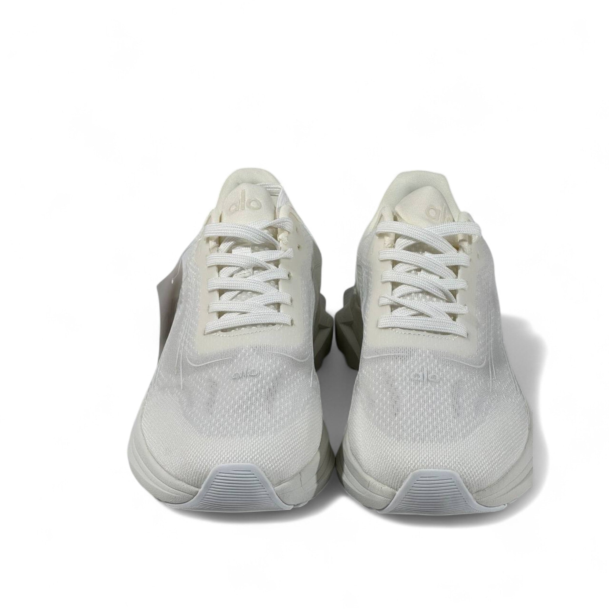 ✨ Alo White Runner Sneakers – Lightweight Performance & Everyday Comfort ✨