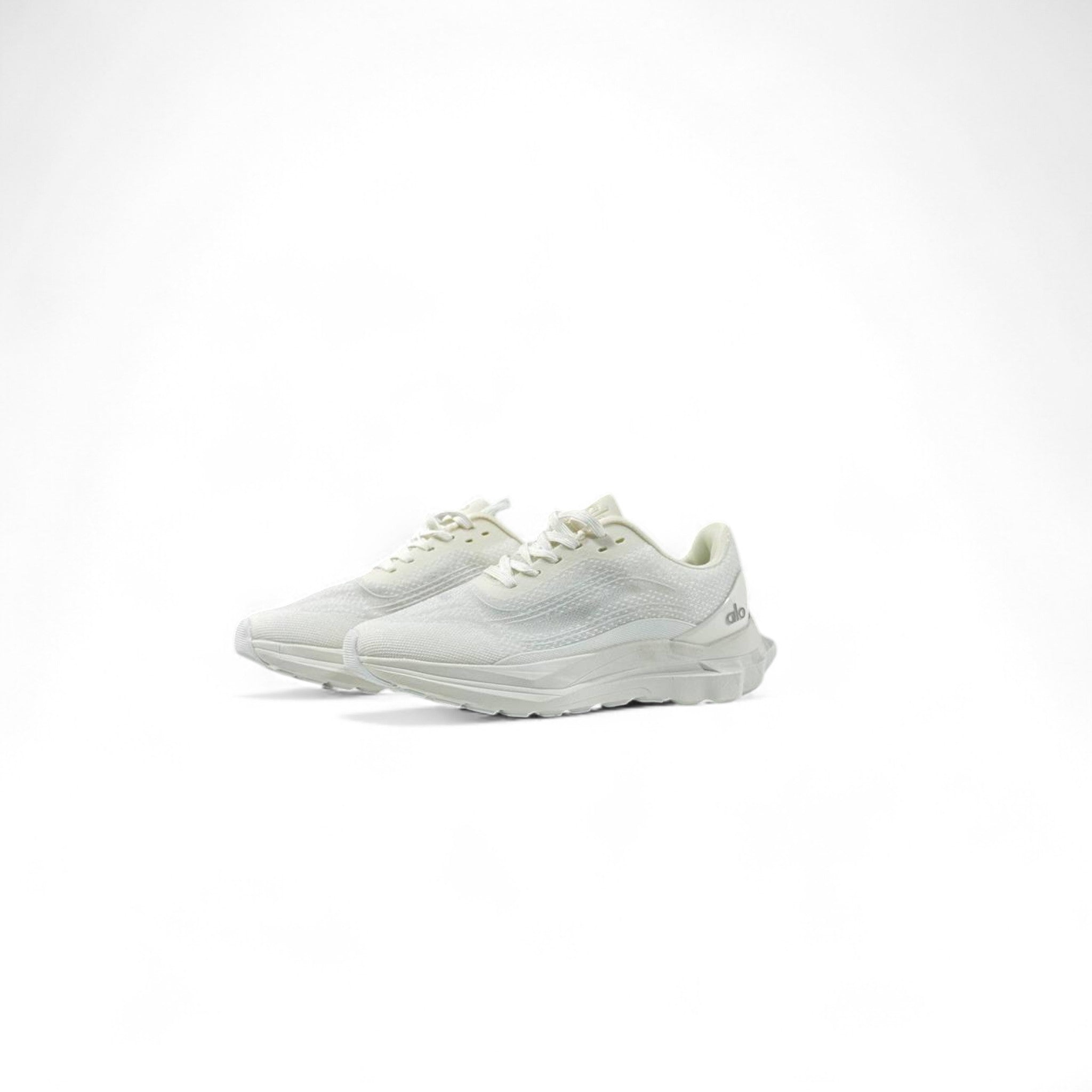 ✨ Alo White Runner Sneakers – Lightweight Performance & Everyday Comfort ✨