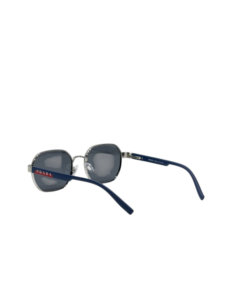 🕶️ Prada Linea Rossa Geometric Sunglasses – Modern Performance & Luxury Style ✨💙