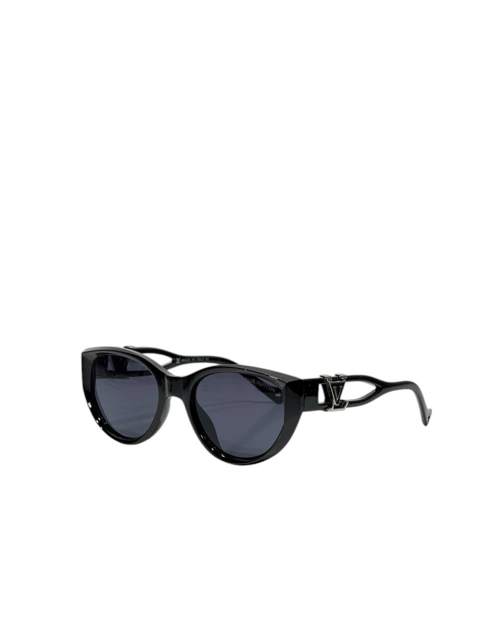 🖤 Louis Vuitton Cat-Eye Sunglasses – Sophisticated Luxury & Iconic Style ✨