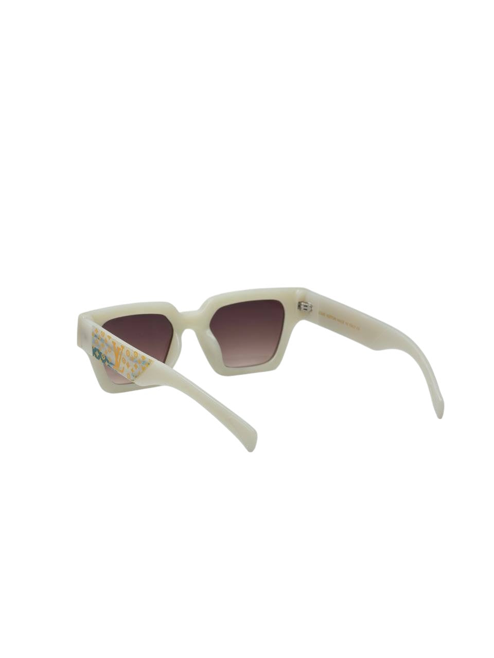 🤍 Louis Vuitton Monogram Square Sunglasses – Luxury Meets Contemporary Style ✨