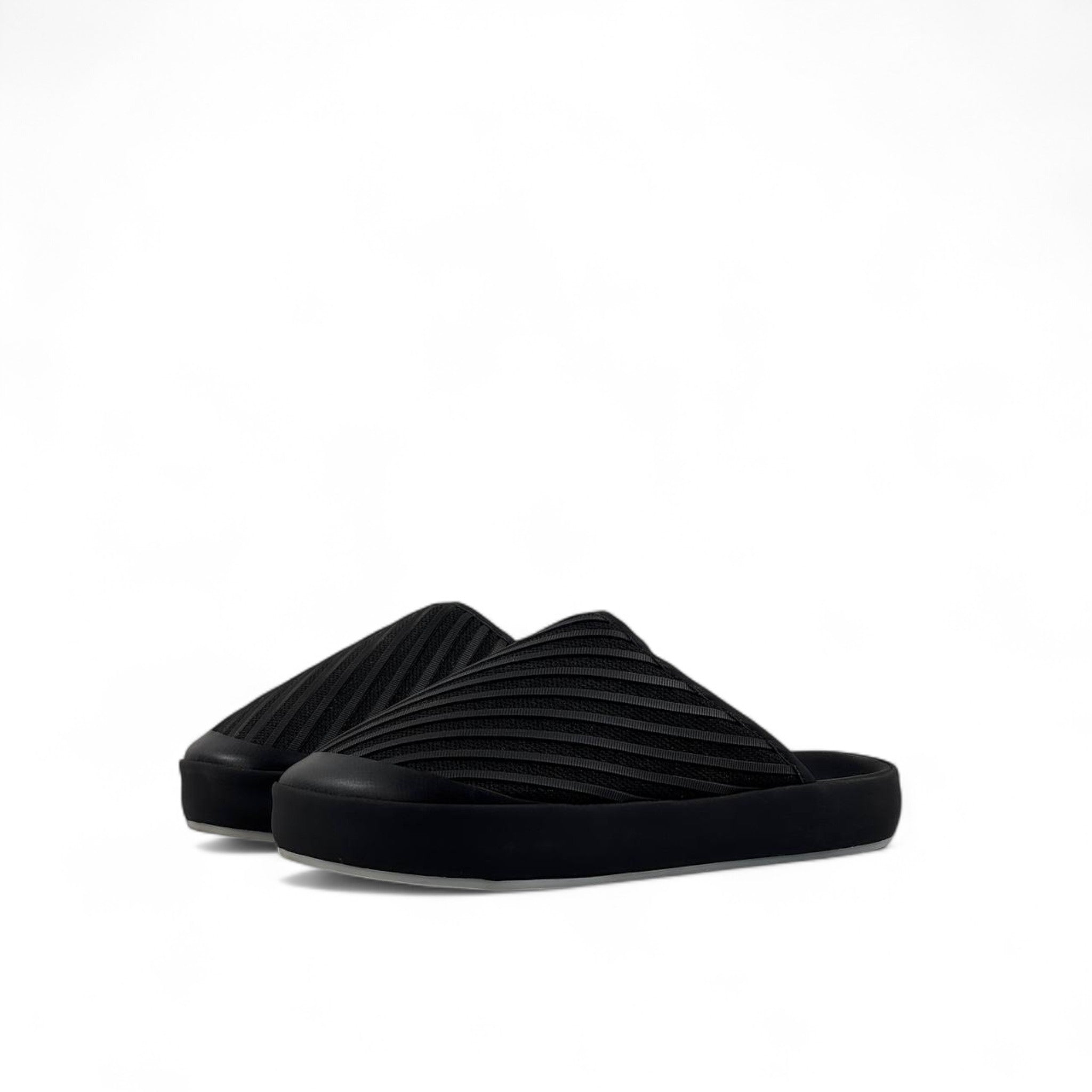 Prada Quilted Nylon Slides – Black Minimal Luxe 🖤✨