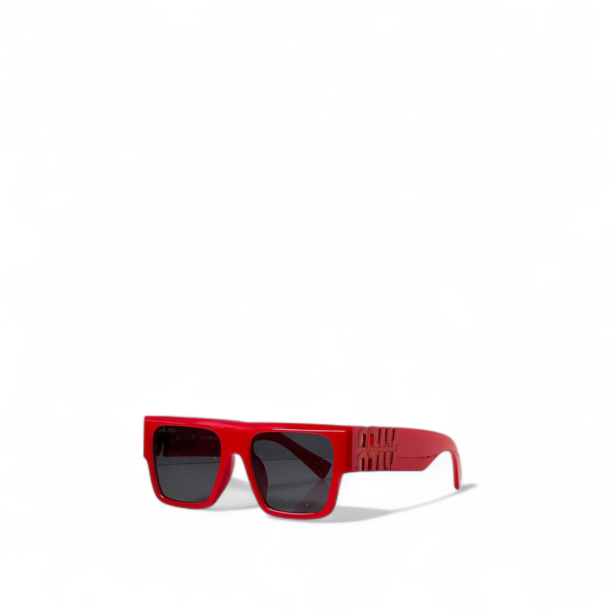 🔴 Miu Miu Bold Red Square Sunglasses – Runway Edge in Full Color 💋🕶️