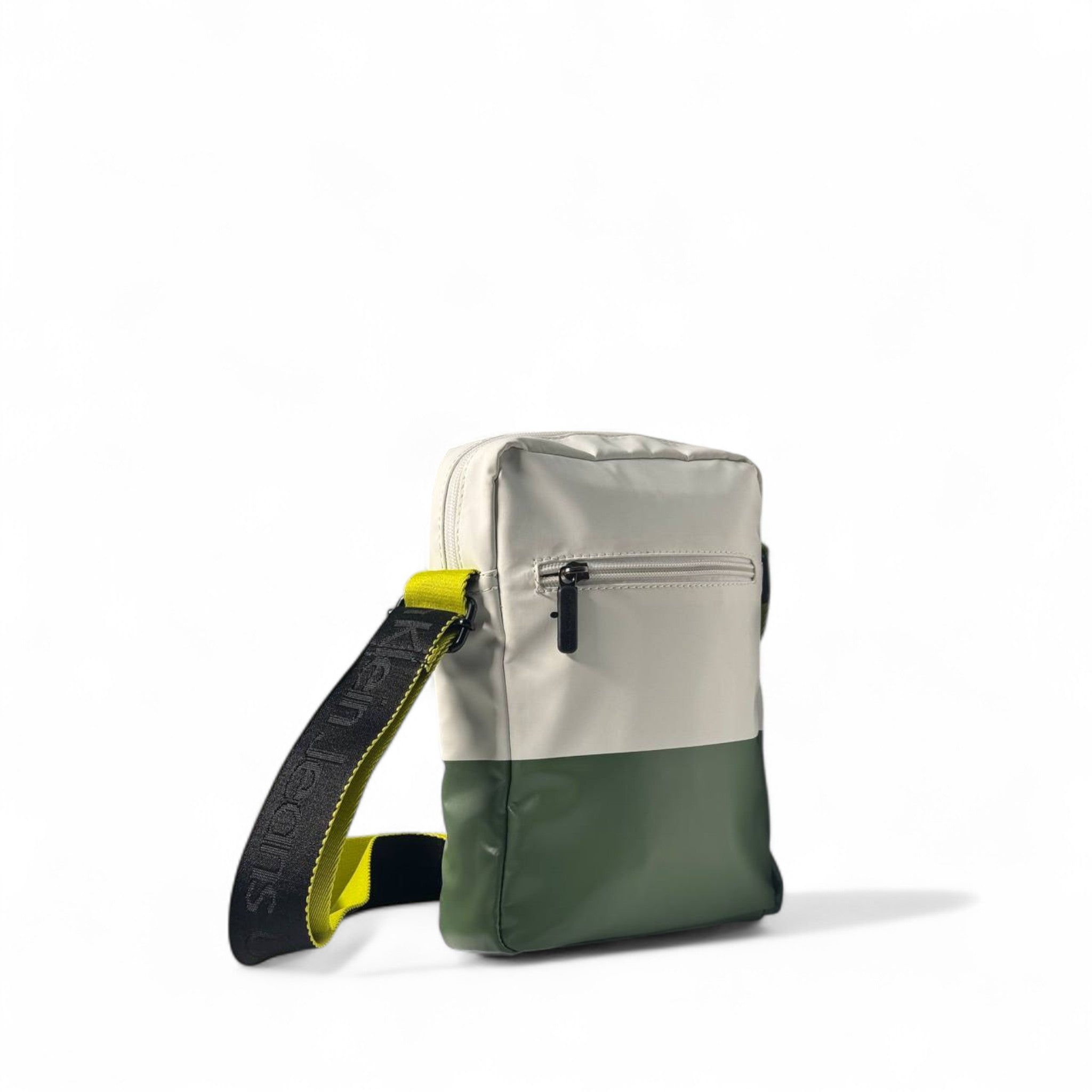 🟢 Calvin Klein Jeans Colorblock Crossbody – Sport Luxe with Urban Utility 🎒✨