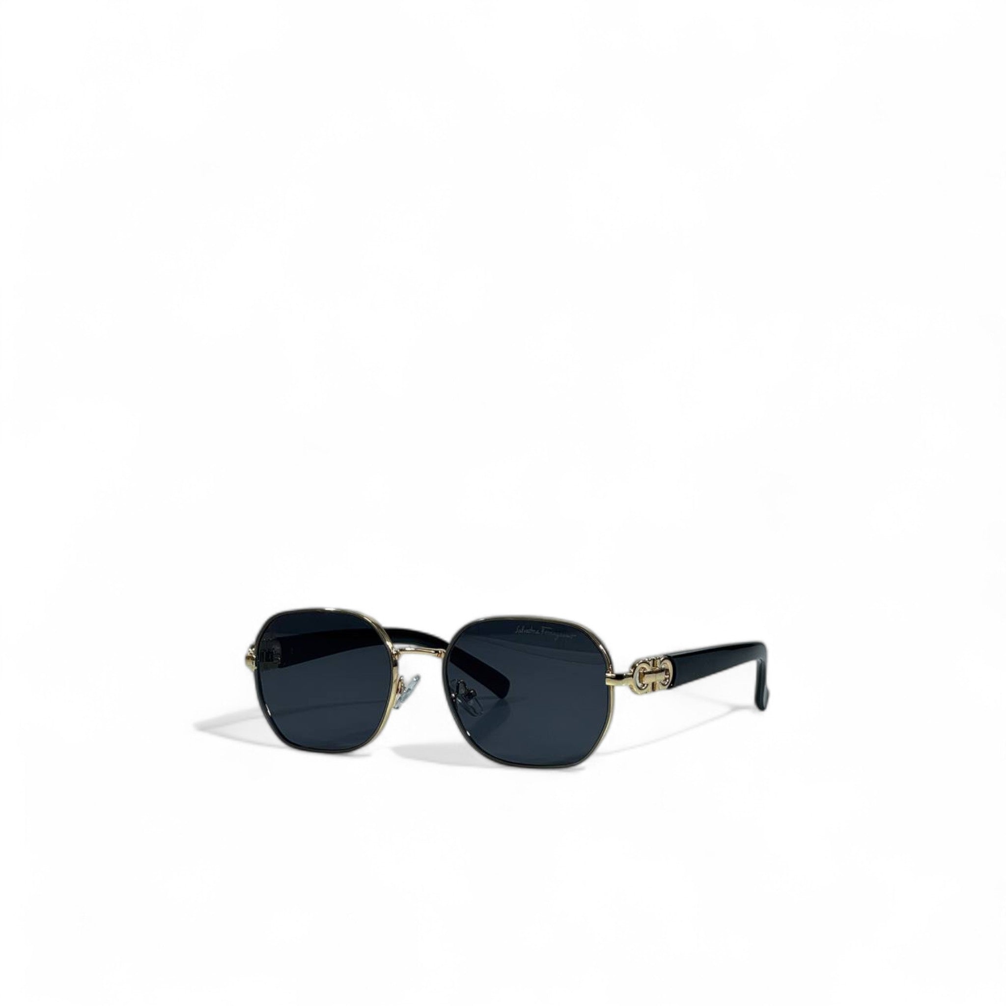 🖤 Salvatore Ferragamo Square Sunglasses – Black & Gold Luxury 🕶️✨
