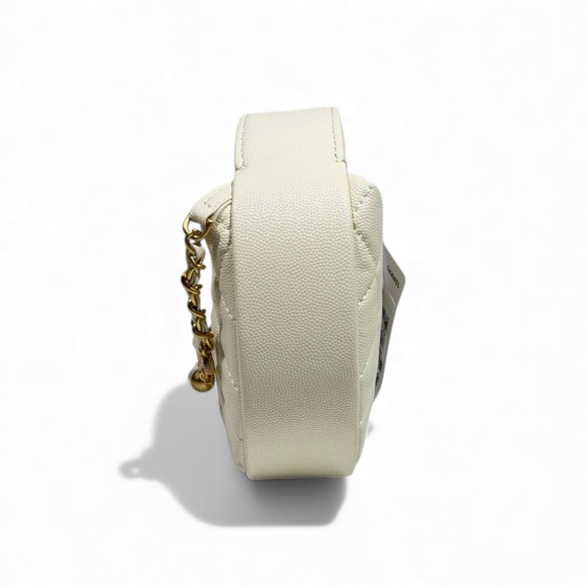 đ¤ Chanel White Pearl Chain Bag đ⨠| Timeless Luxury