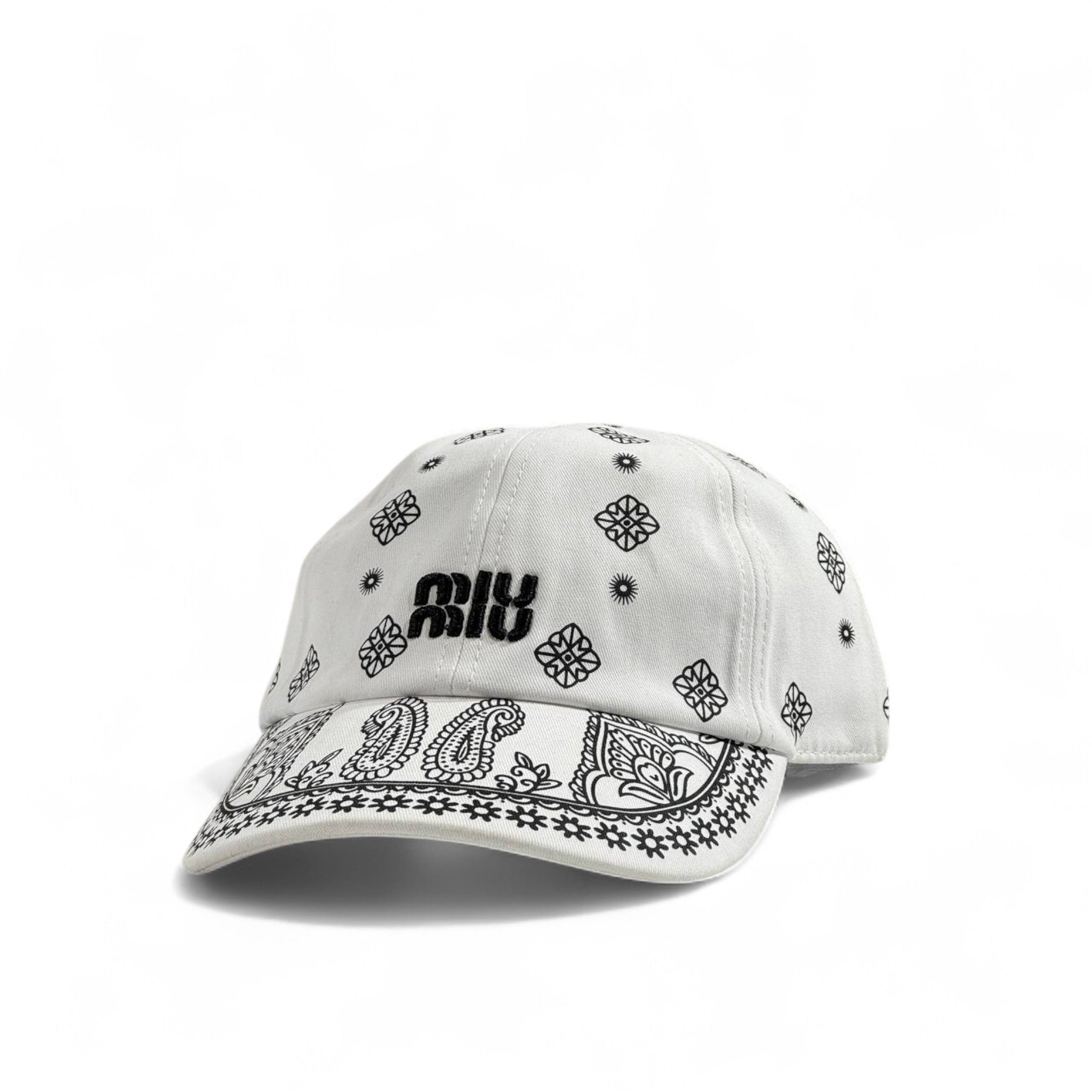 Miu Miu White Bandana Print Cap – Luxury Streetwear Style 🧢✨