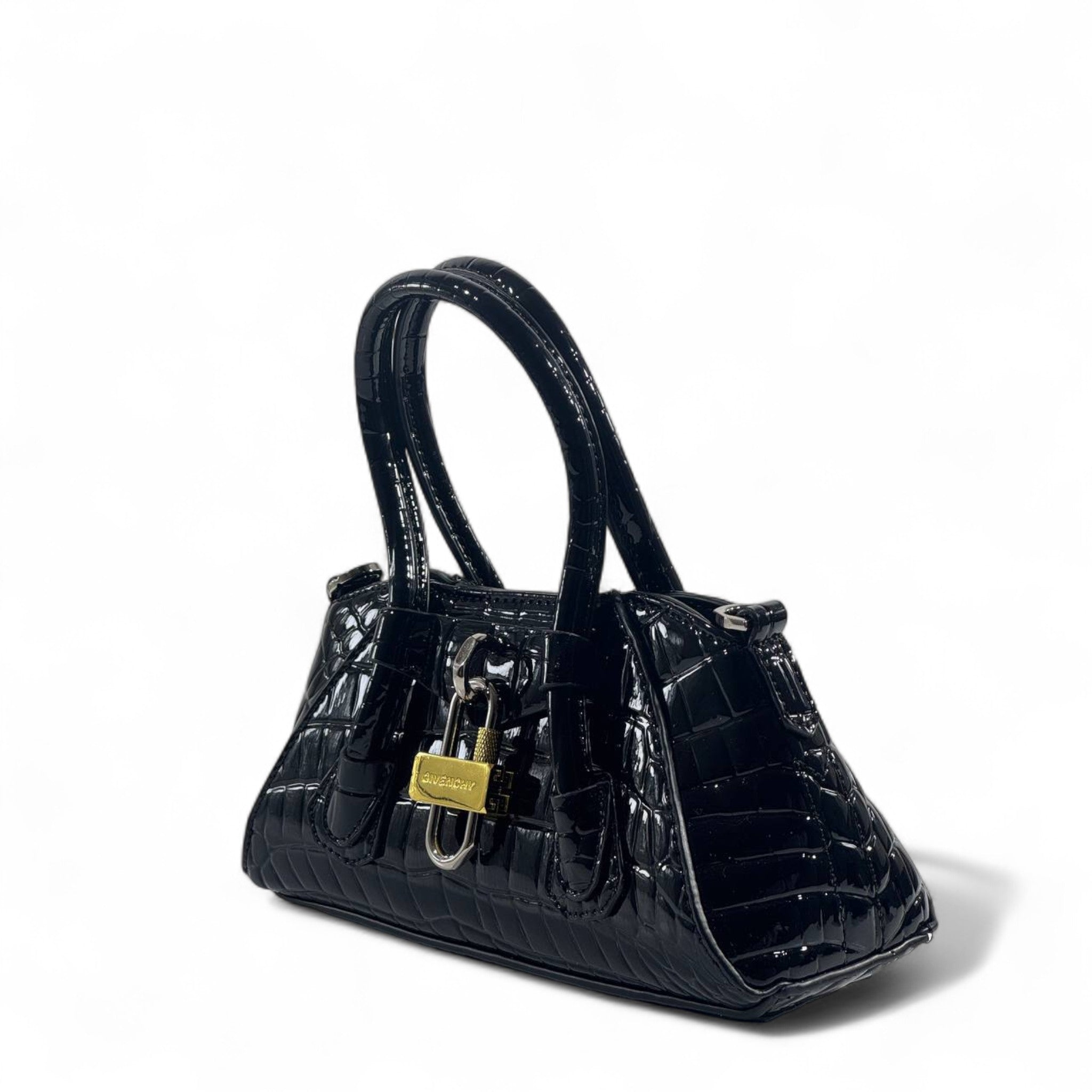 🖤🐊 Givenchy Croc-Embossed Black Patent Handbag – Fierce, Sleek & Couture ✨