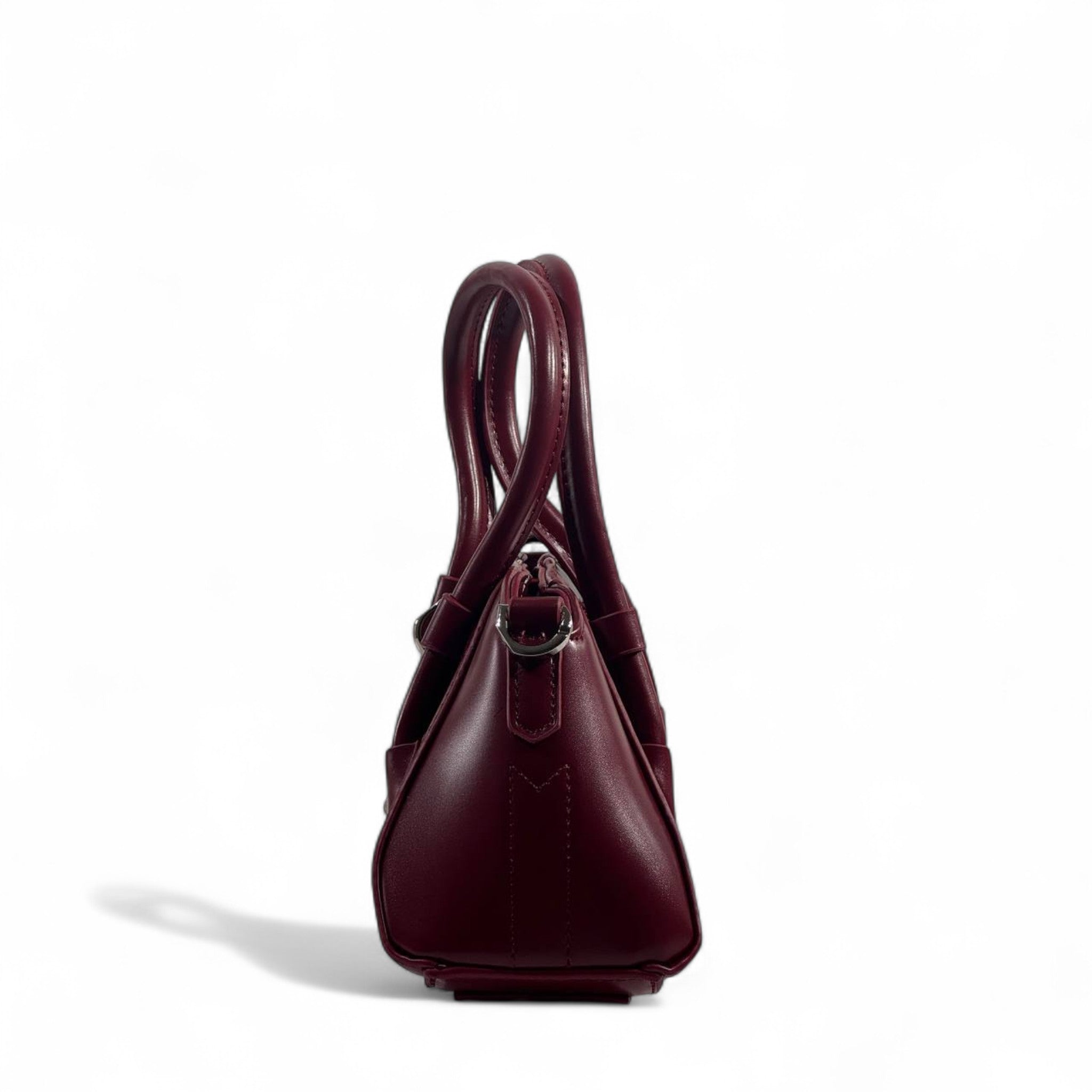 🍷 Givenchy Smooth Burgundy Leather Handbag – Refined, Elegant & Iconic ✨