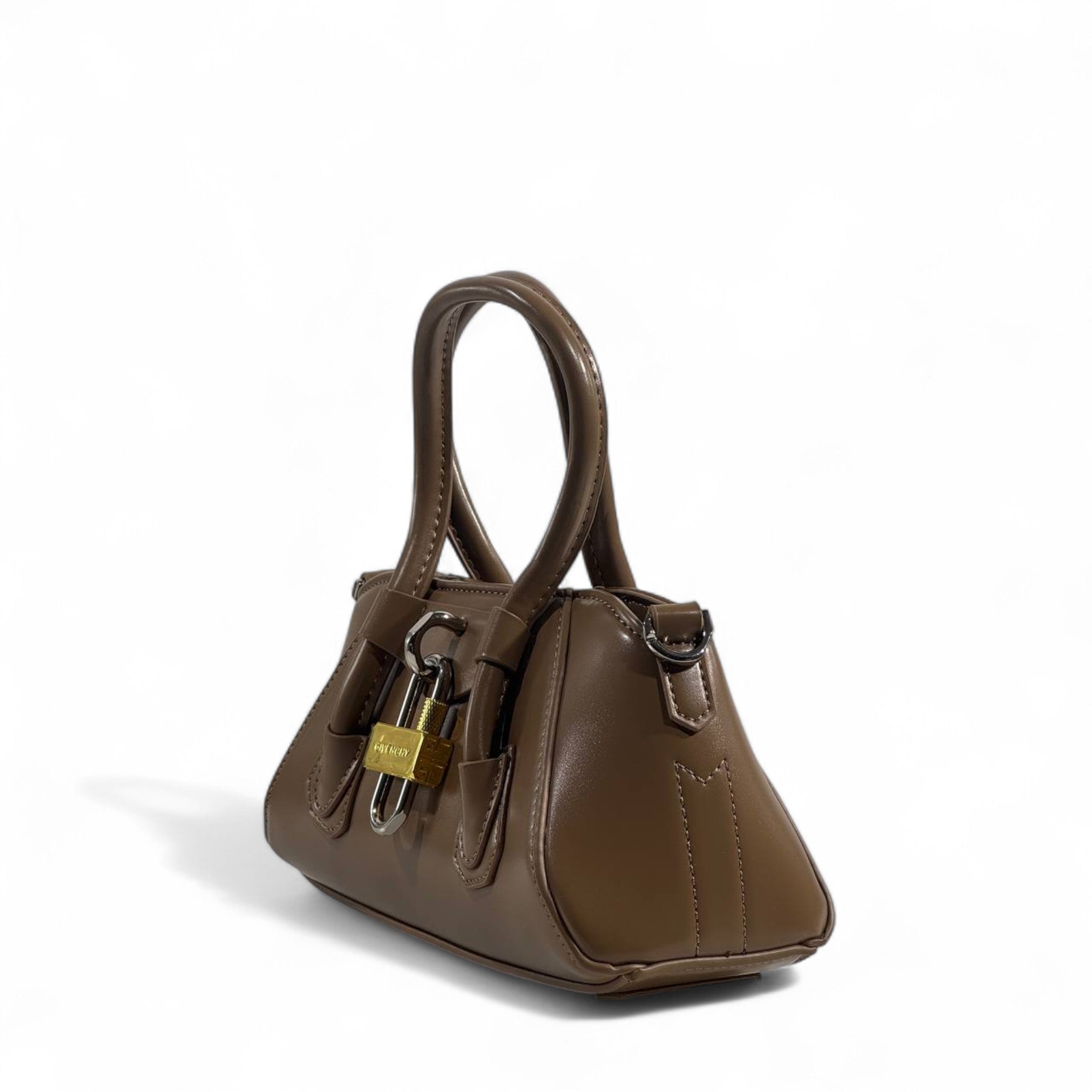🤎 Givenchy Smooth Taupe Leather Handbag – Subtle, Elegant & Timeless ✨