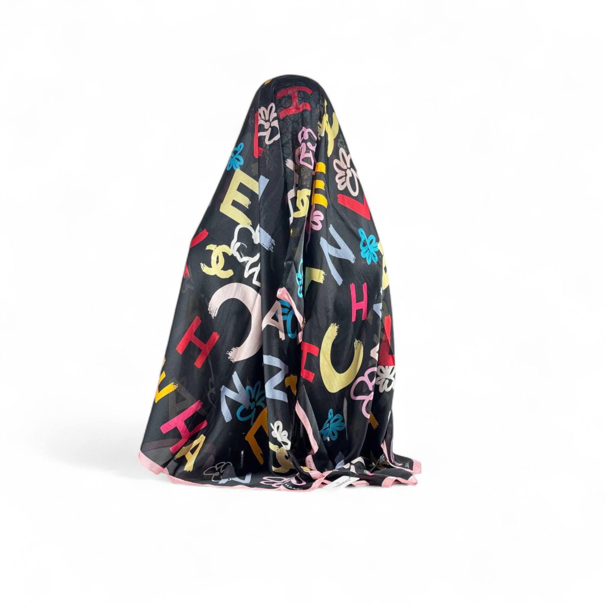 🖤 Chanel Multicolor Silk Scarf – Iconic Parisian Elegance ✨