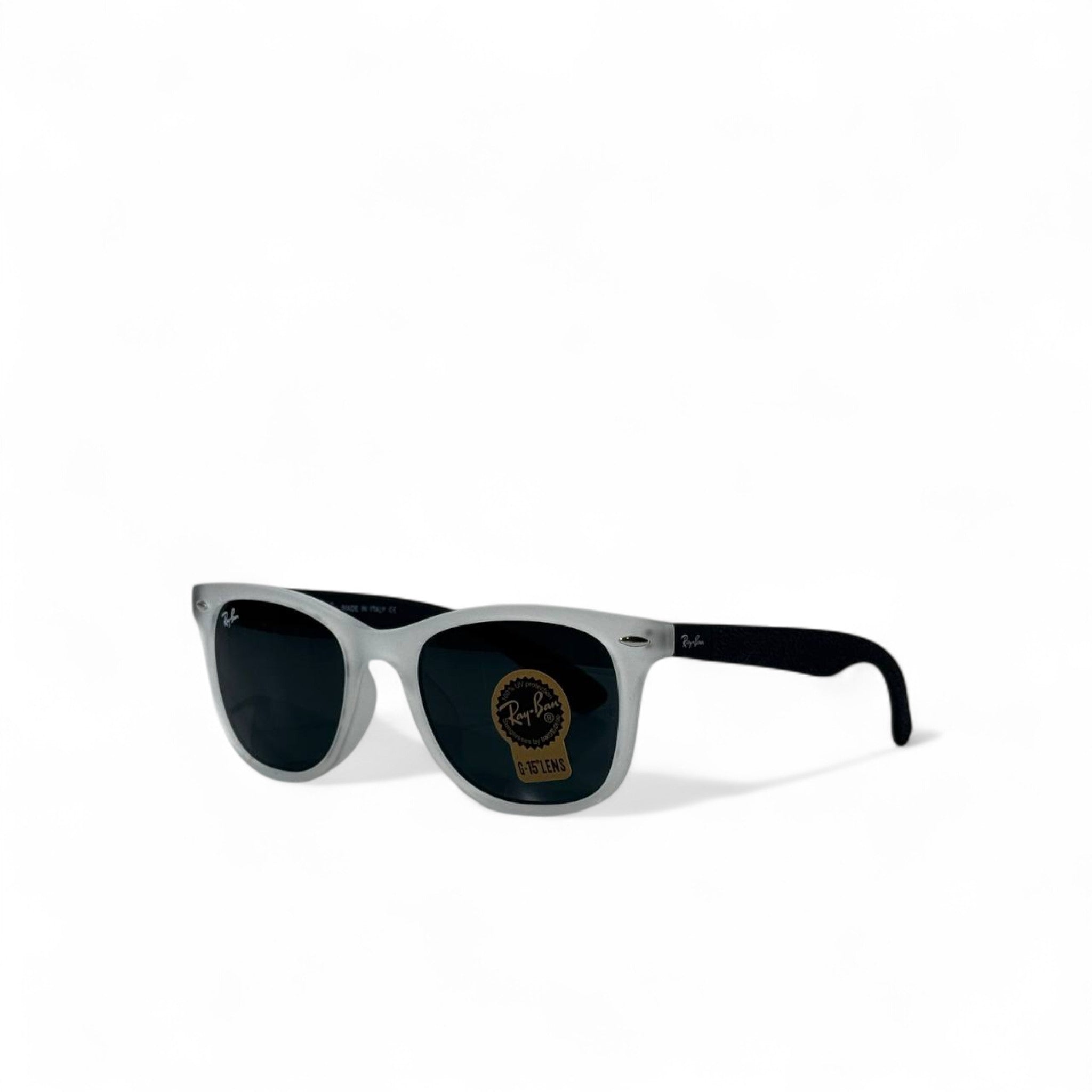 🕶️ Ray-Ban Wayfarer Sunglasses – Two-Tone Grey & Black Frame with Dark Lenses ✨